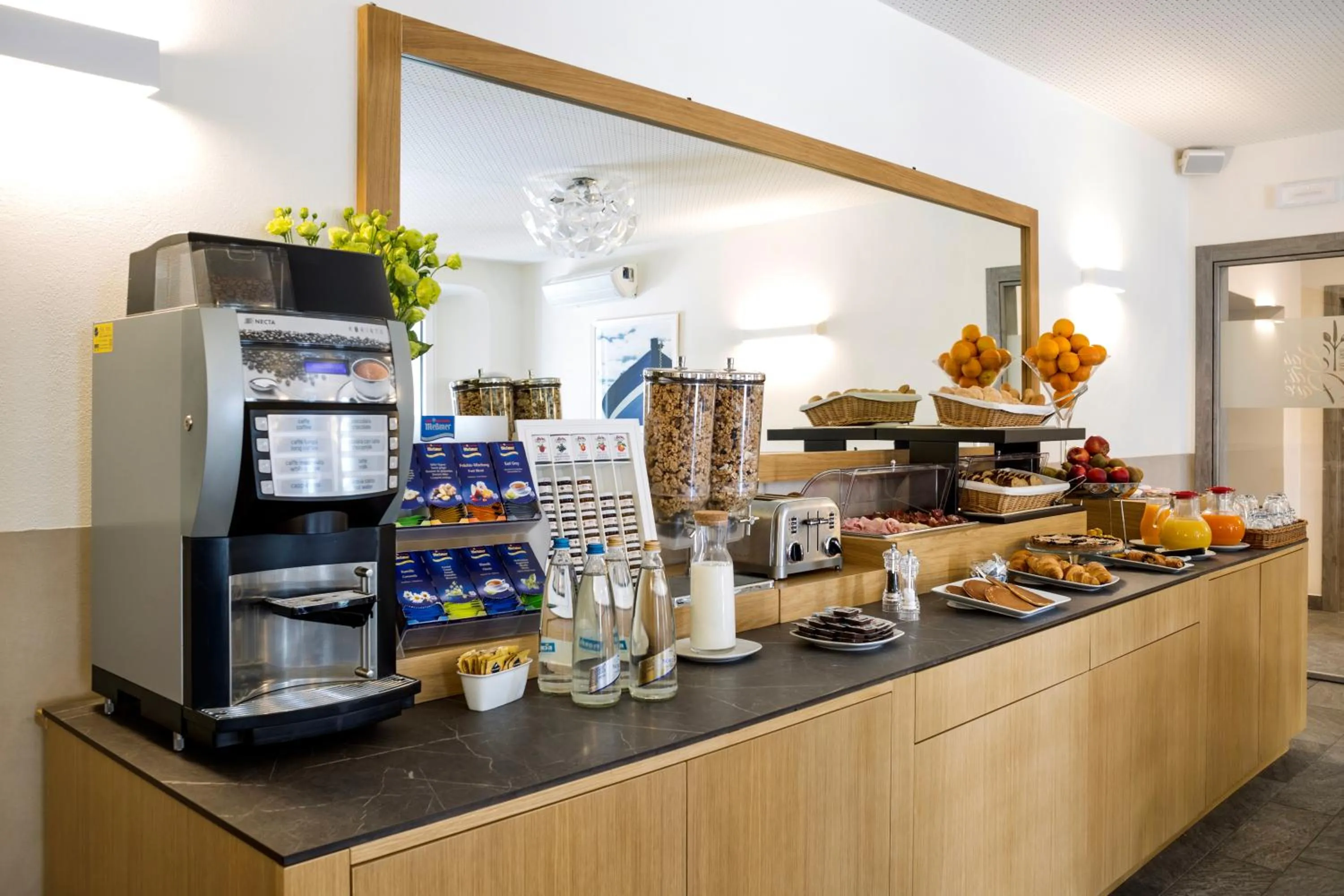 Coffee/tea facilities in Hotel Baia di Paré