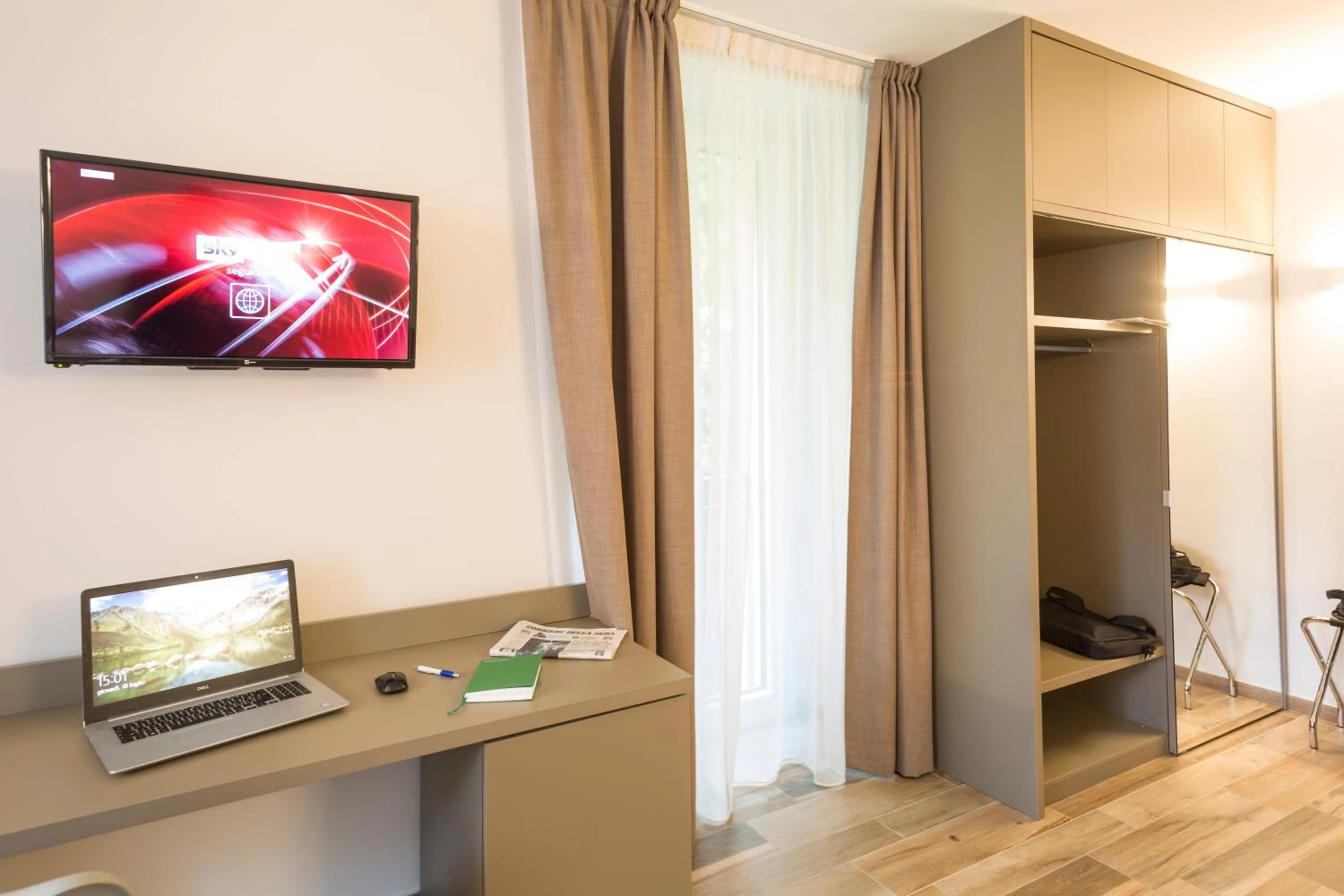 TV and multimedia in Hotel Baia di Paré