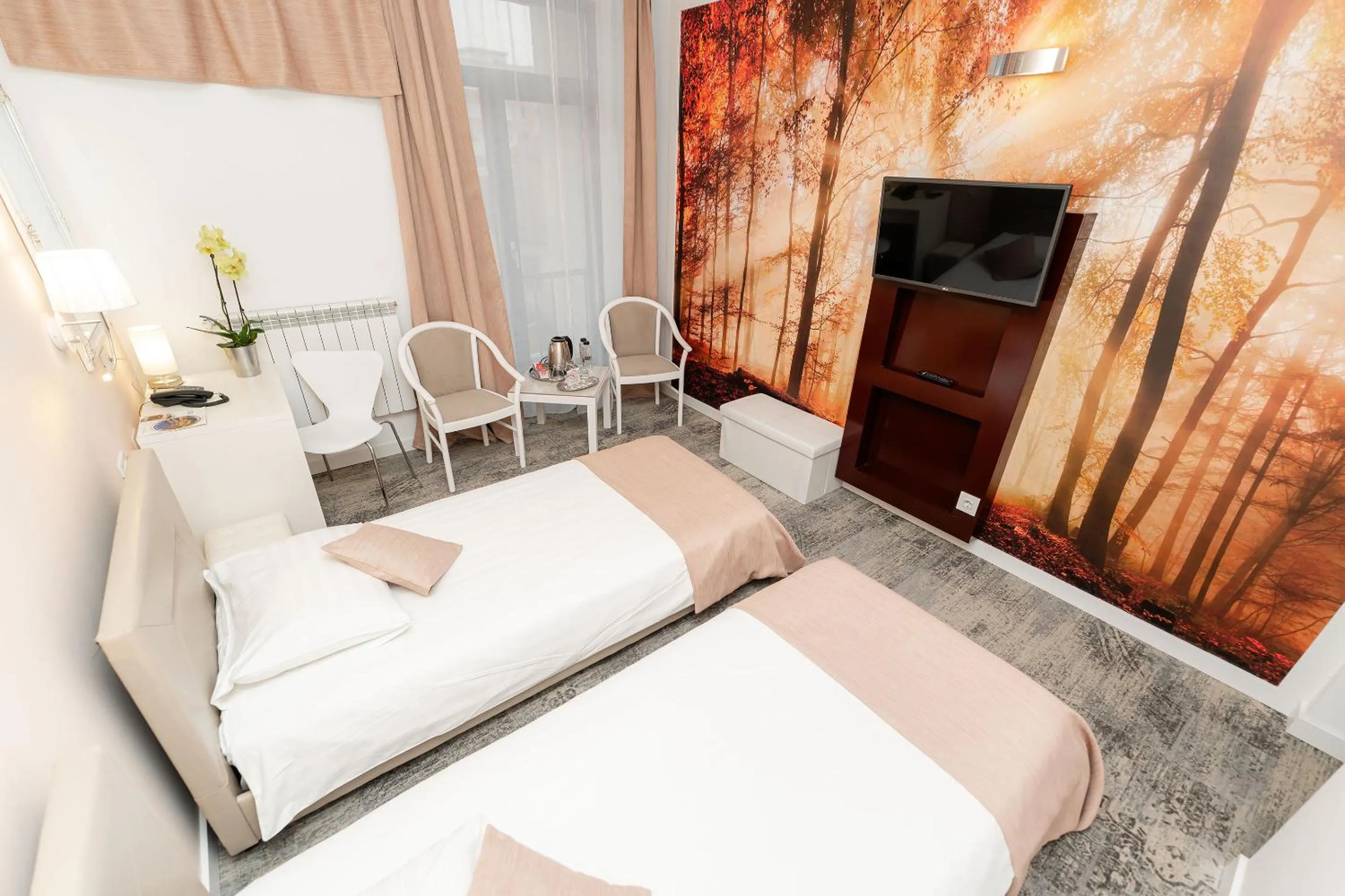 Photo of the whole room, Bed in MyContinental Suceava