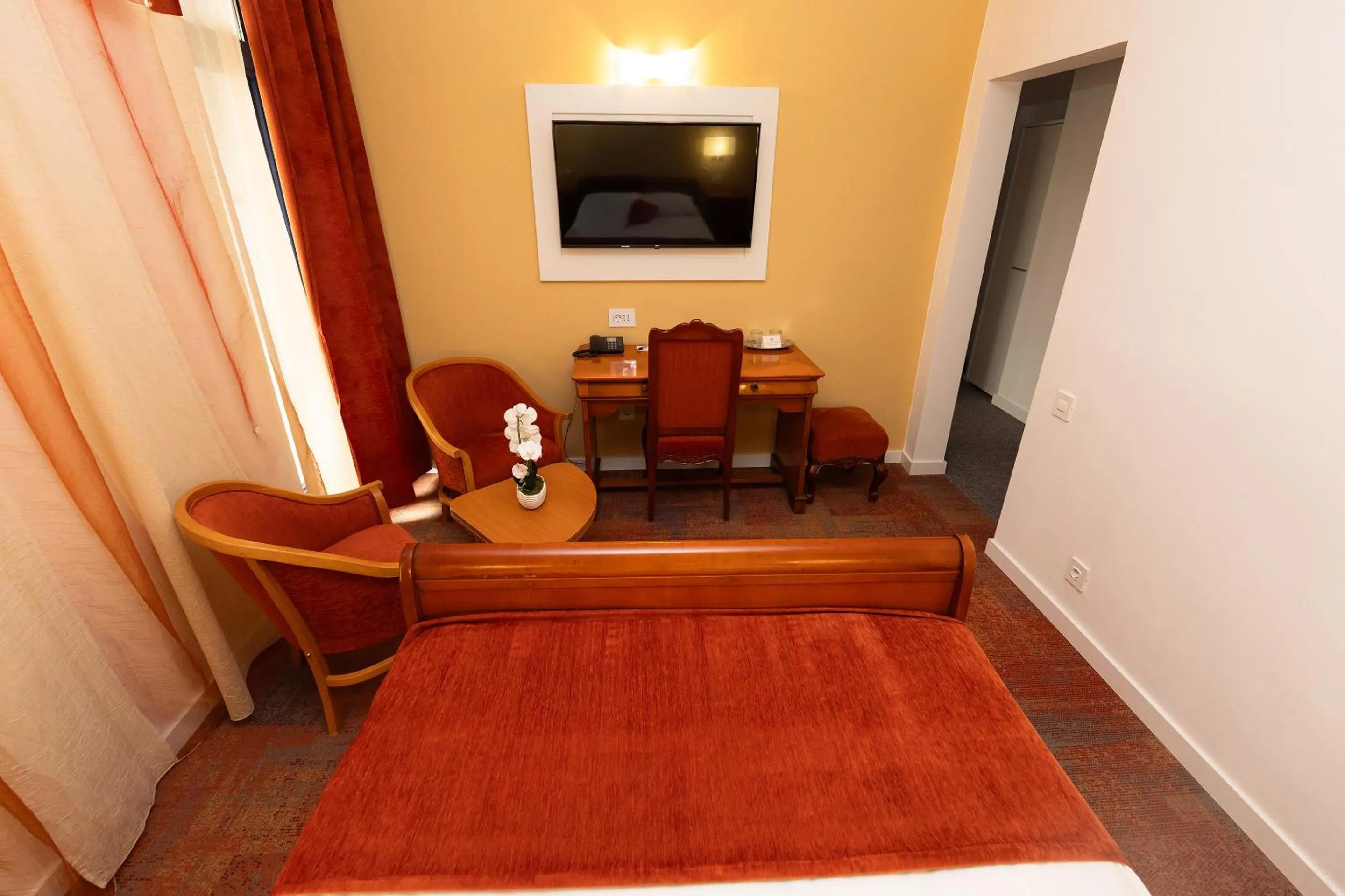 Bedroom, Bed in MyContinental Suceava