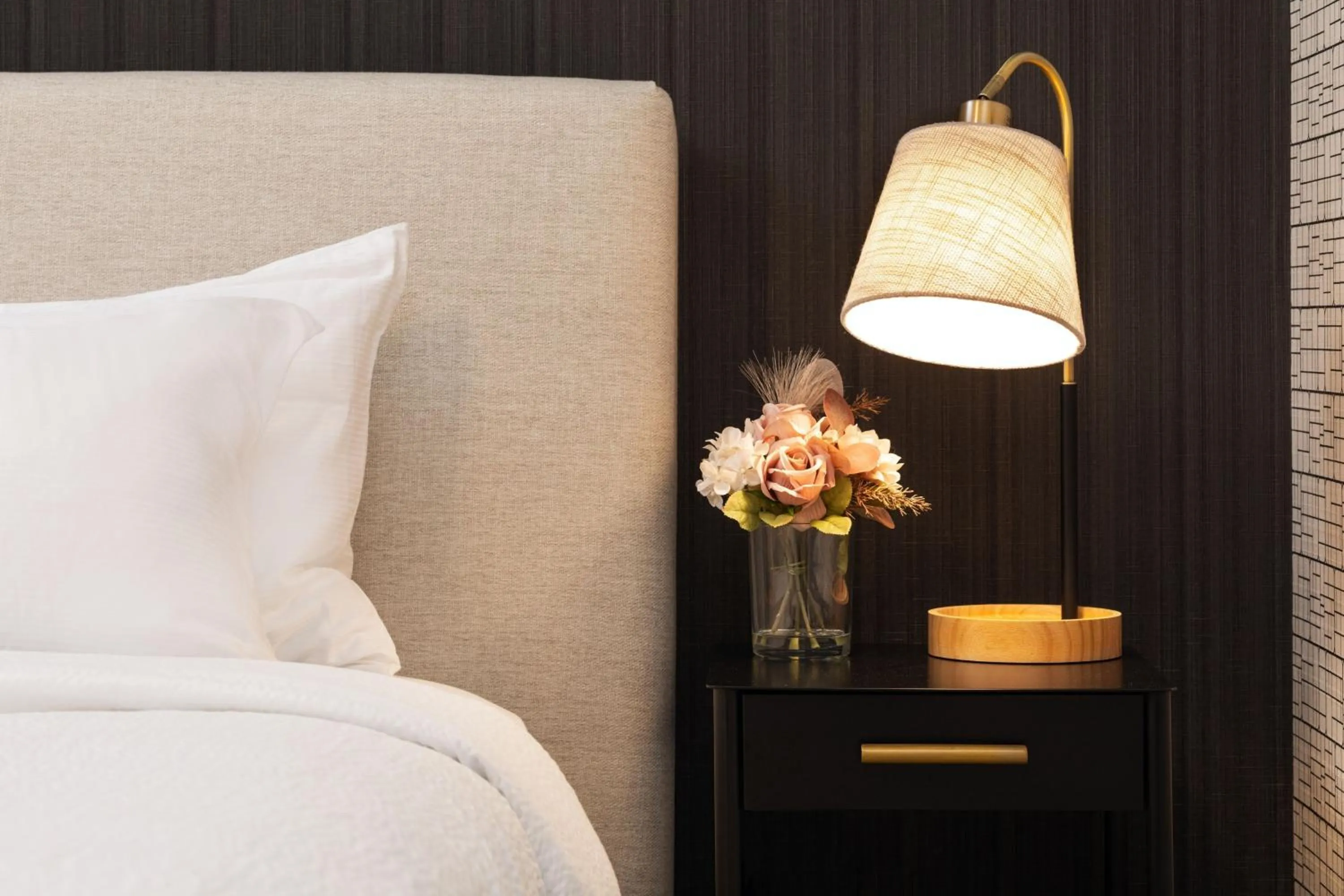 Banquet/Function facilities, Bed in Courtyard Mankato Hotel & Event Center