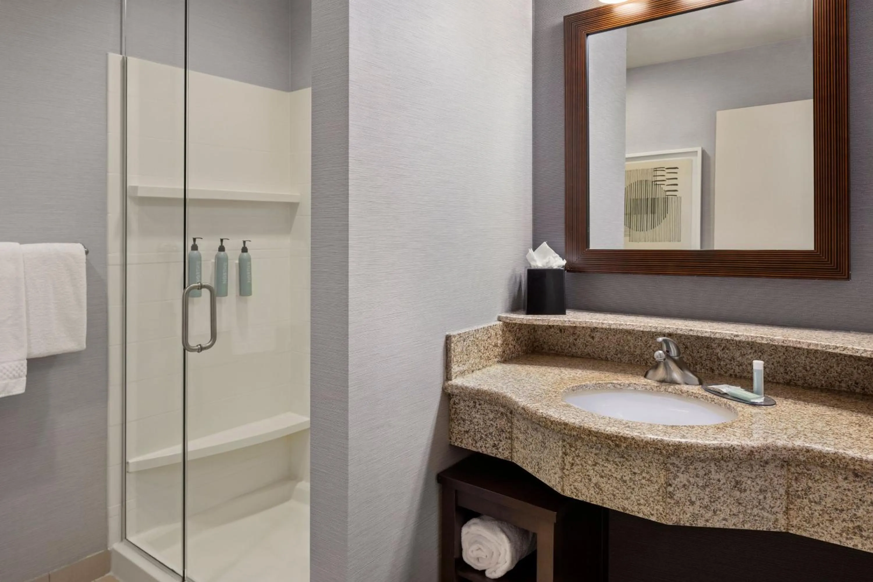 Bathroom in Courtyard Mankato Hotel & Event Center