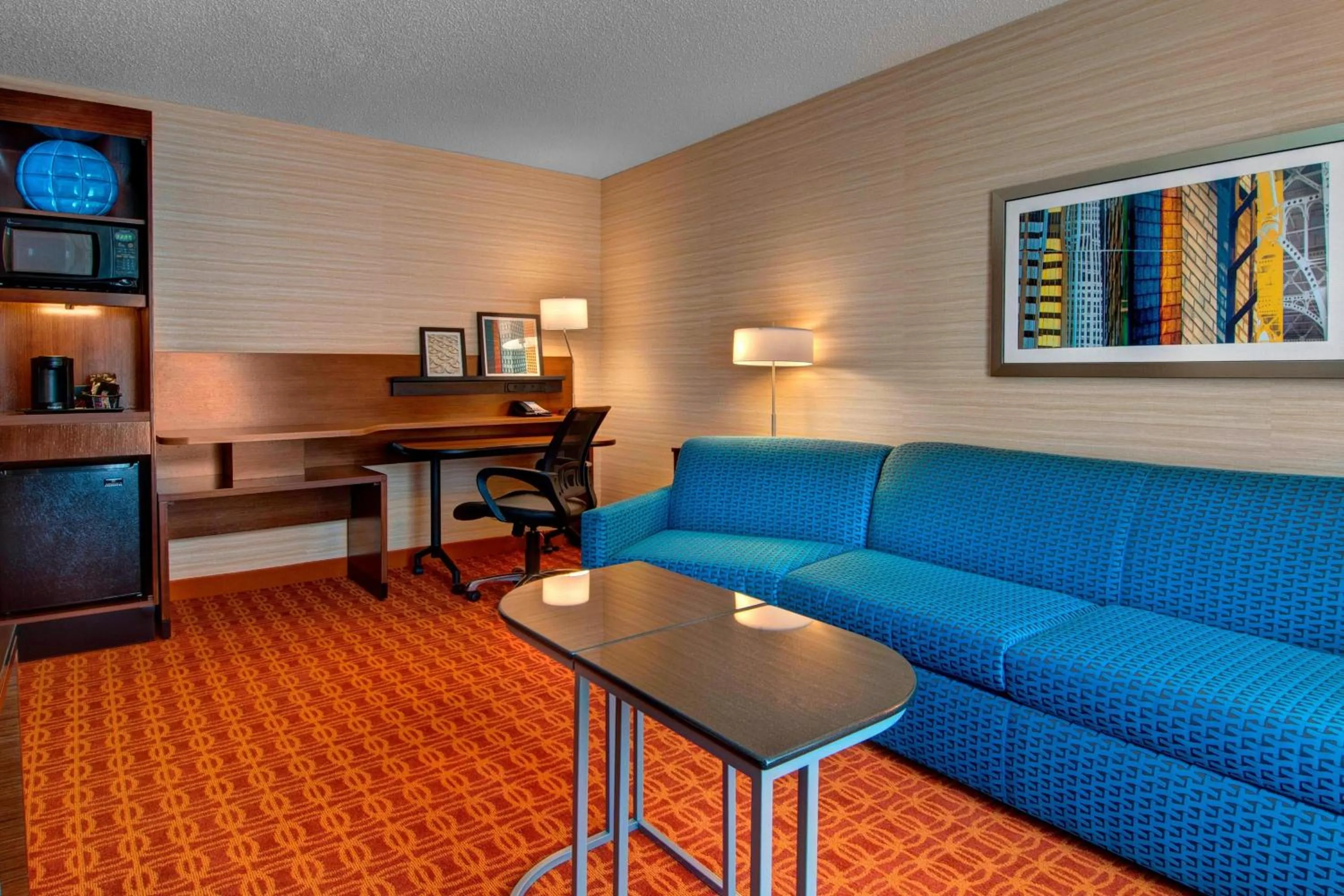 Living room in Fairfield Inn & Suites by Marriott Fort Worth I-30 West Near NAS JRB