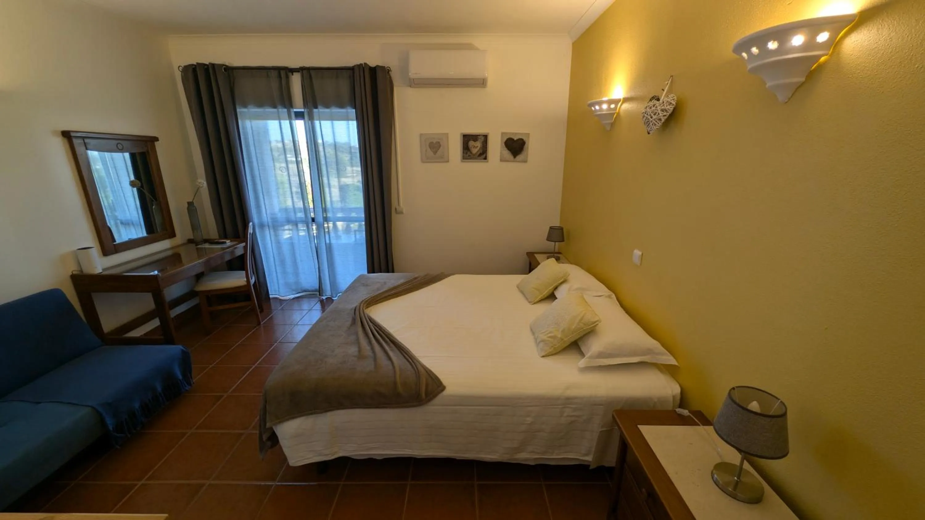 Bed in Casa Rosa Montes