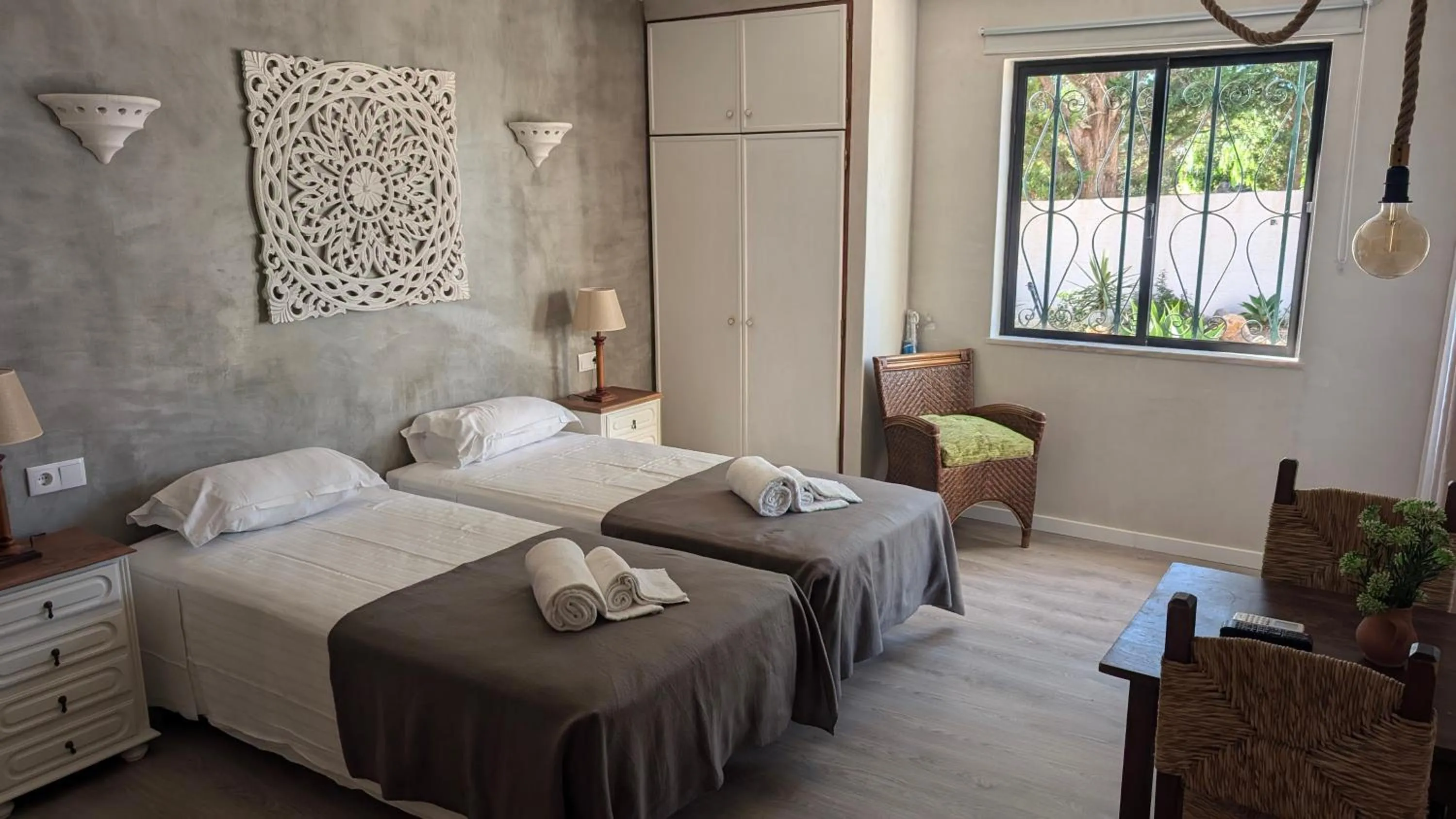 Photo of the whole room, Bed in Casa Rosa Montes