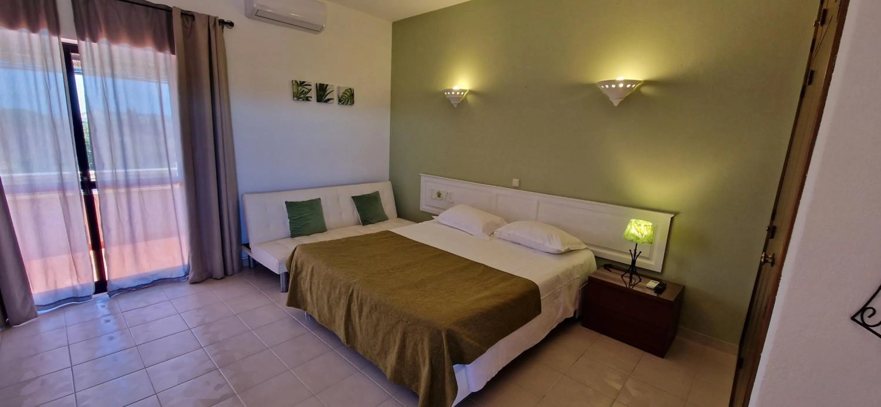 Bedroom, Bed in Casa Rosa Montes