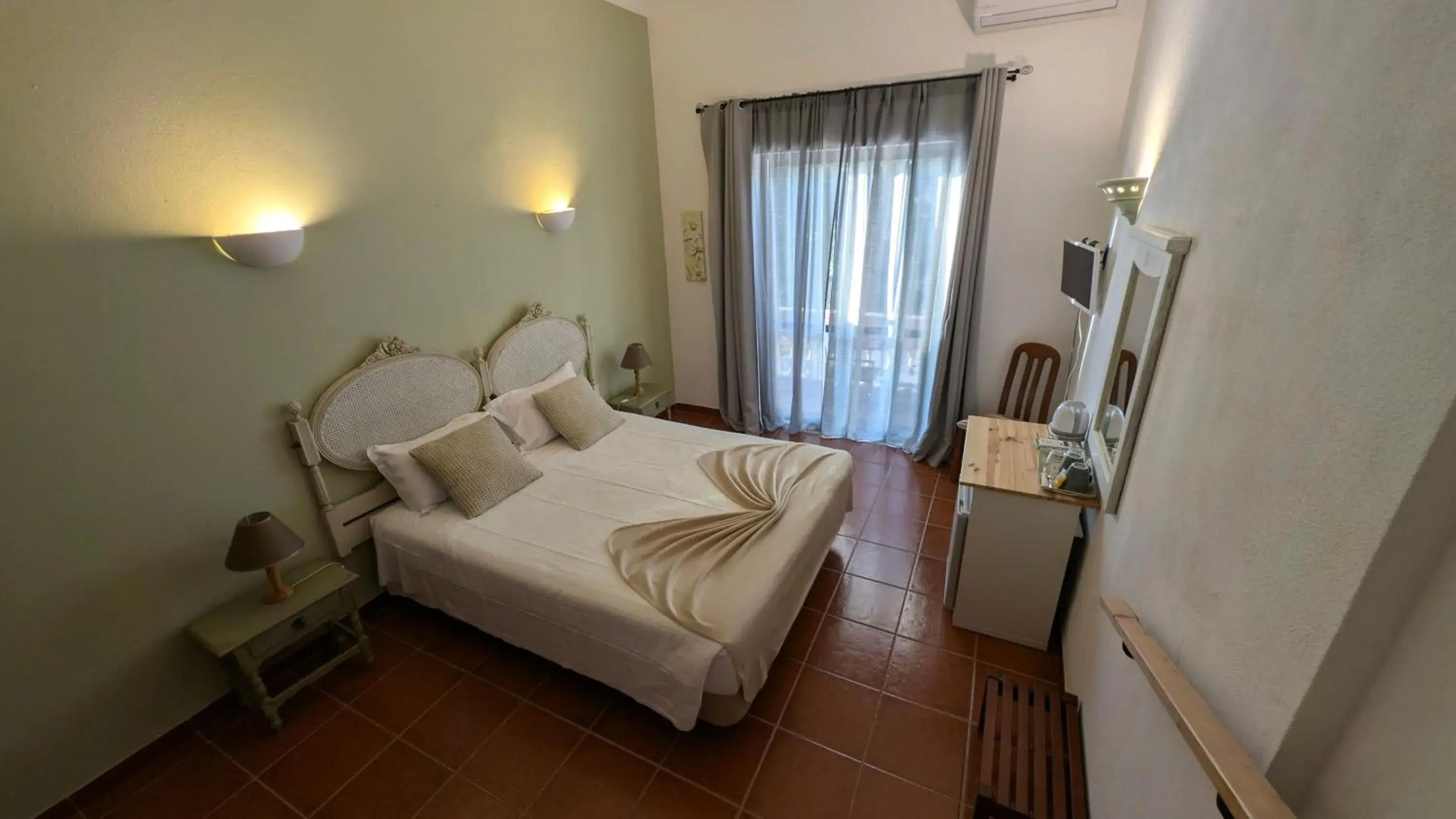 Double Room with Countryside View in Casa Rosa Montes Double Room with Countryside View in Casa Rosa Montes