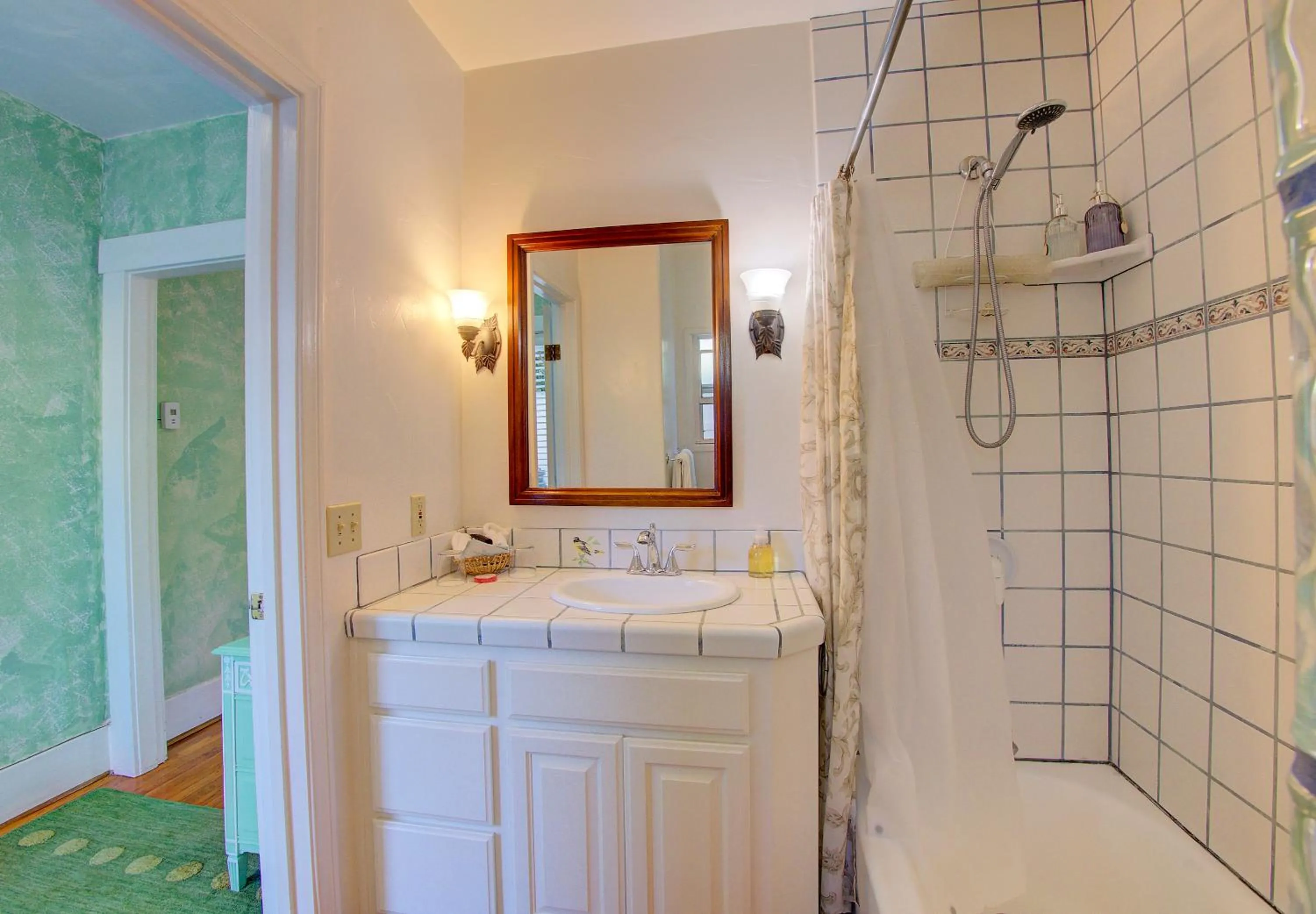 Bathroom in Secret Garden Inn & Cottages