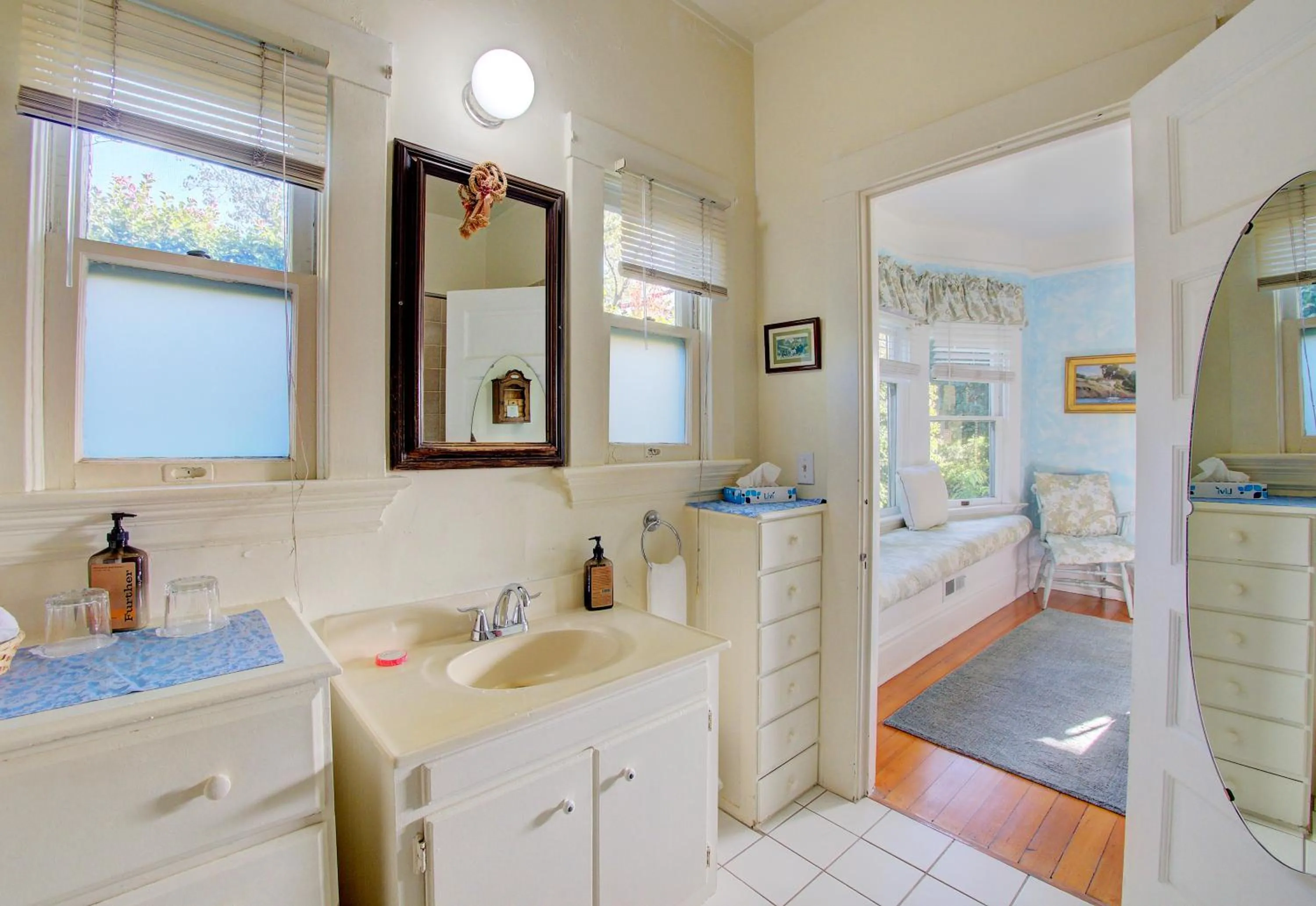 Bathroom in Secret Garden Inn & Cottages