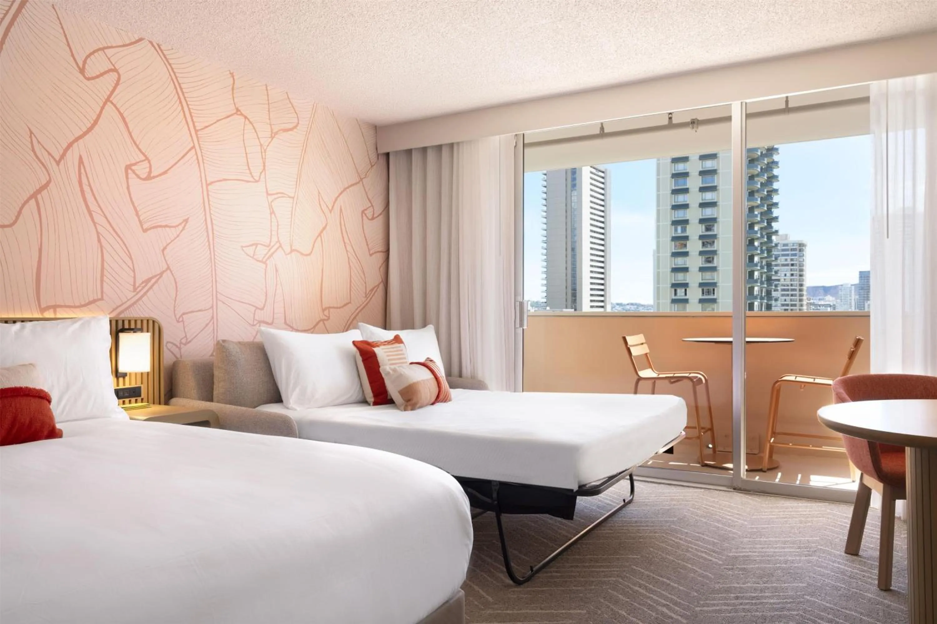 King Room with Sofa Bed - Non-Smoking in Romer Waikiki at The Ambassador