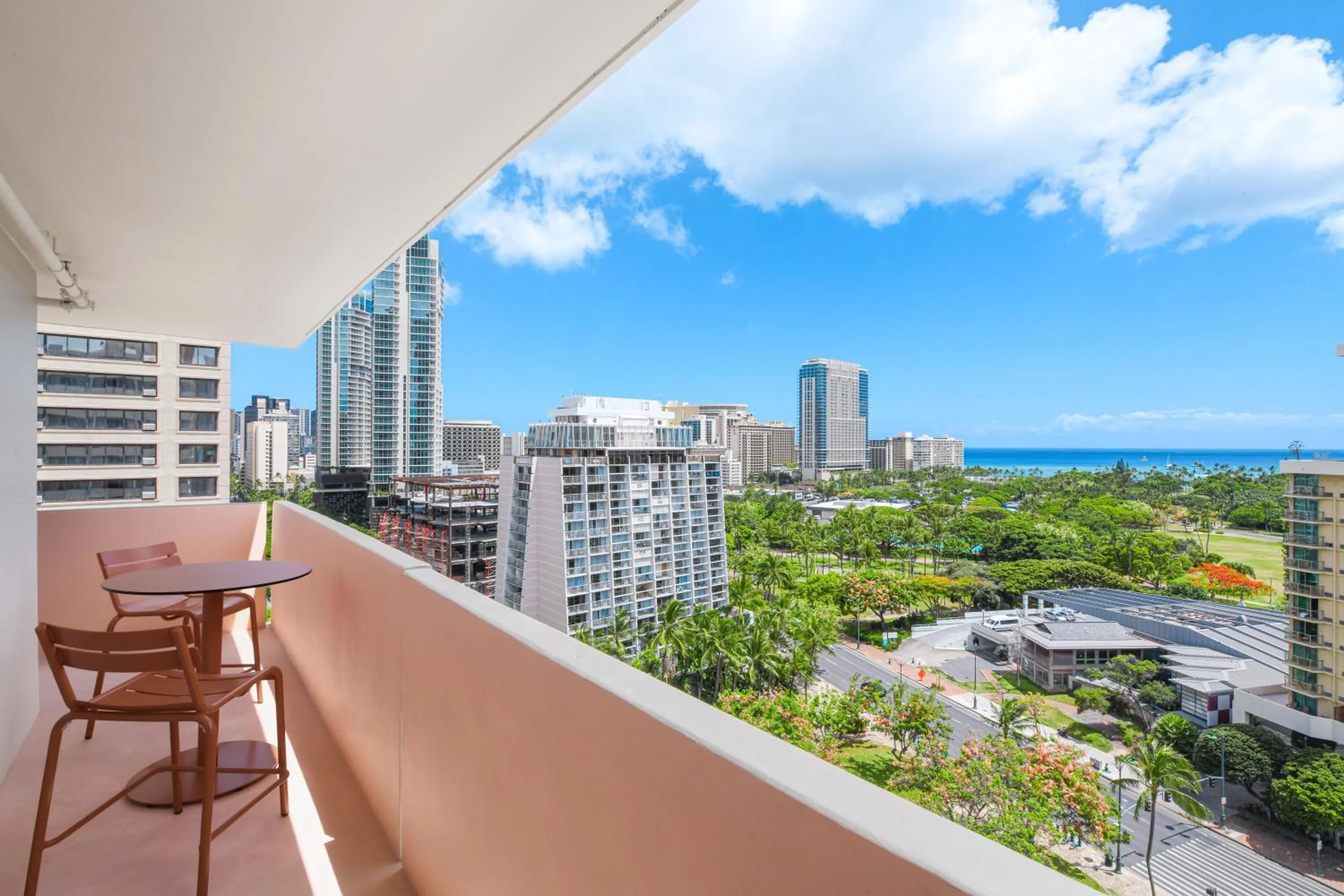 Balcony/Terrace in The Ambassador of Waikiki, Tapestry Collection by Hilton