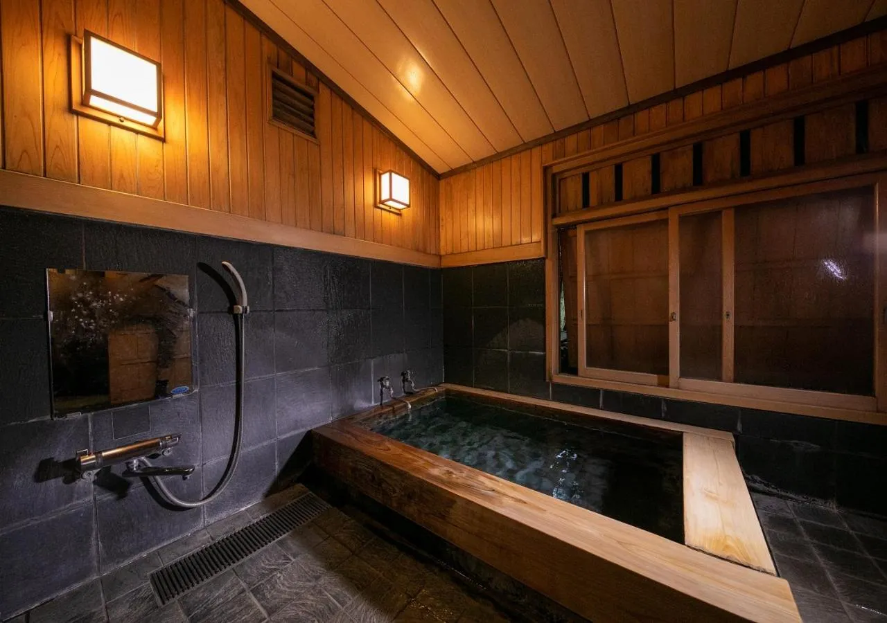 Yufuin Onsen Hinoharu Ryokan