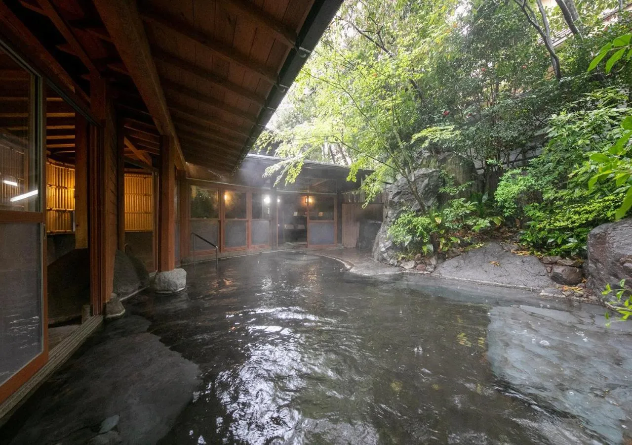 Yufuin Onsen Hinoharu Ryokan