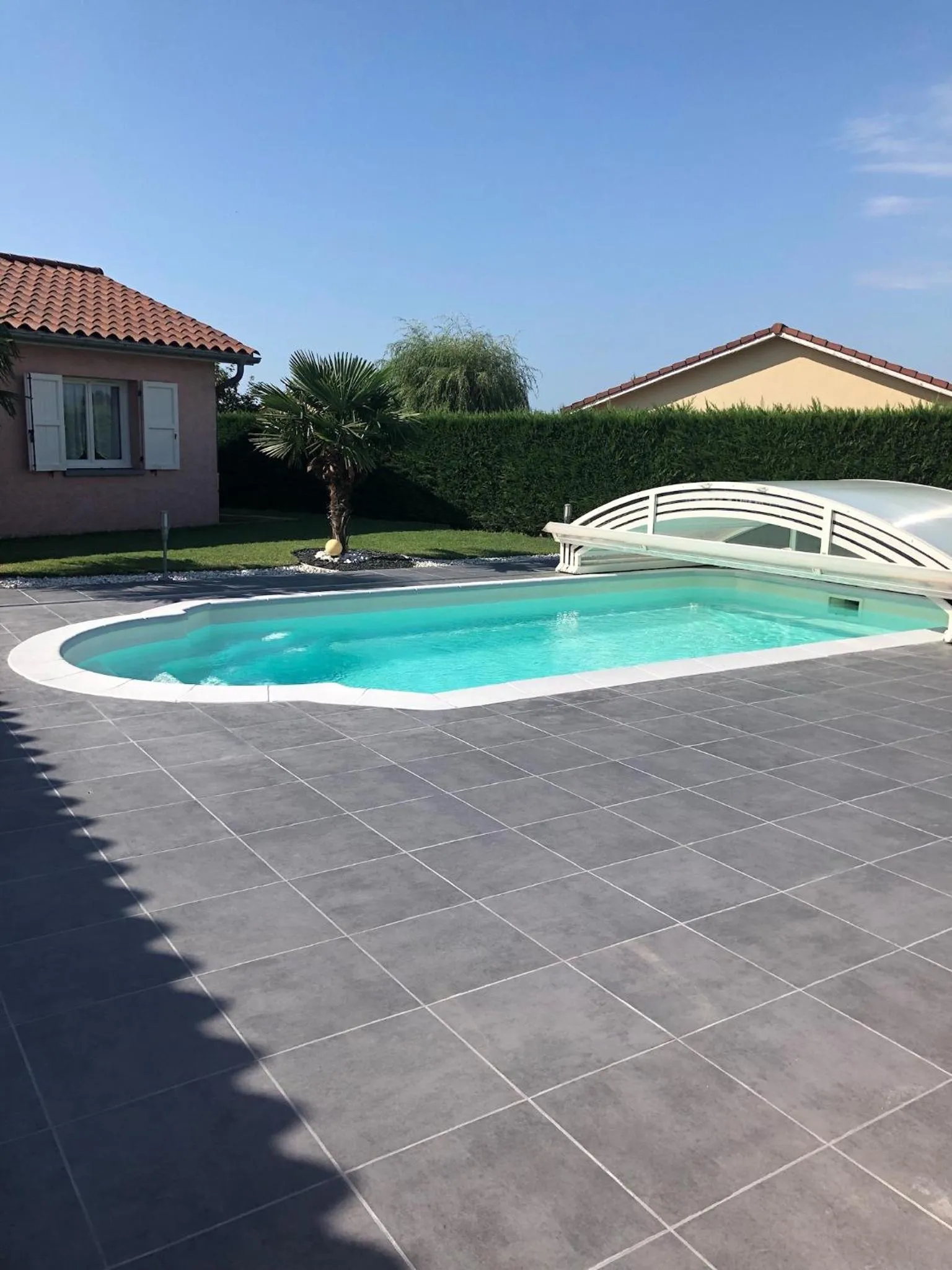 Swimming pool in Chambres d'Hôtes Chez Florence