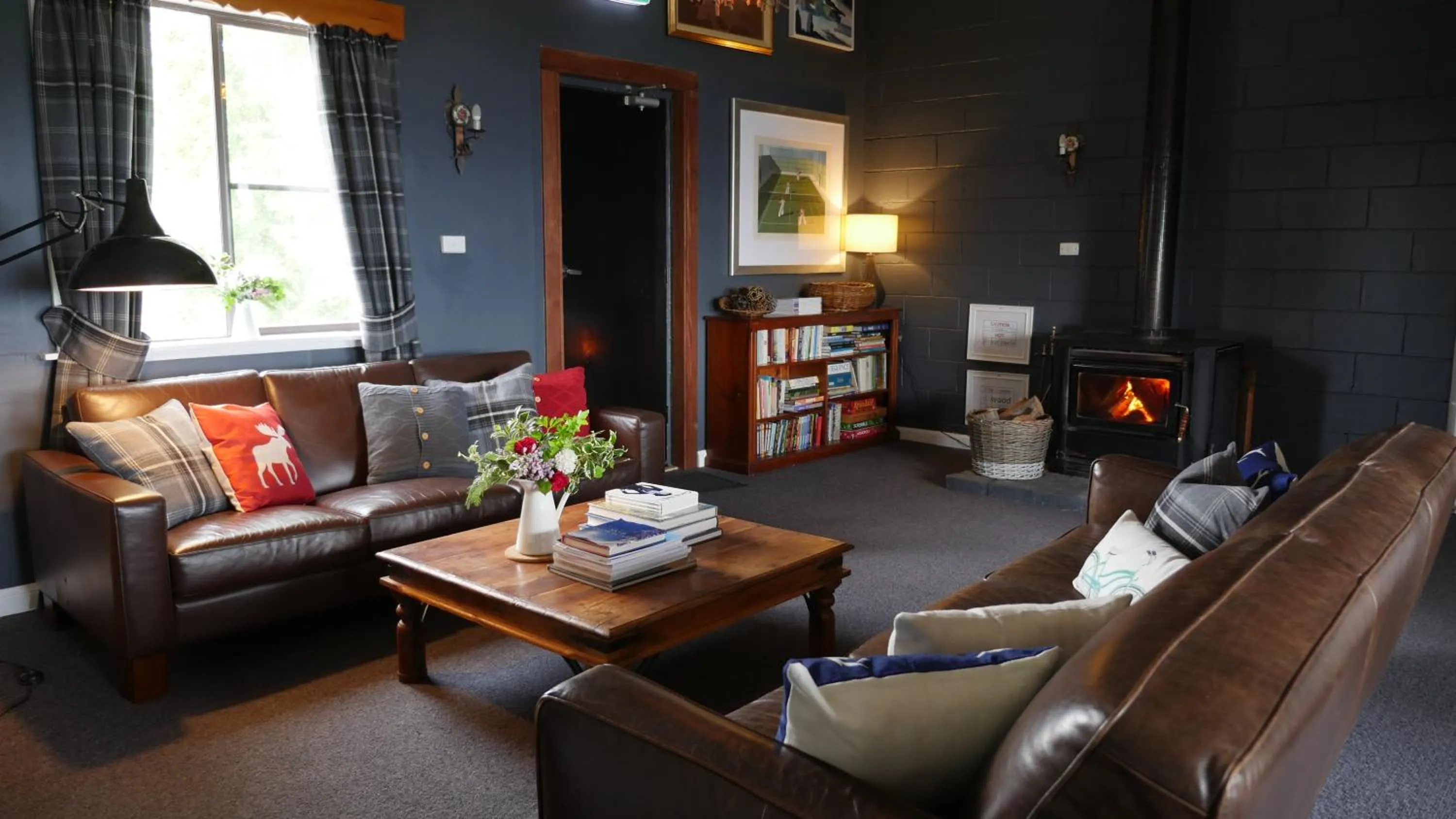 Lounge or bar in Troldhaugen Lodge - Adults Only
