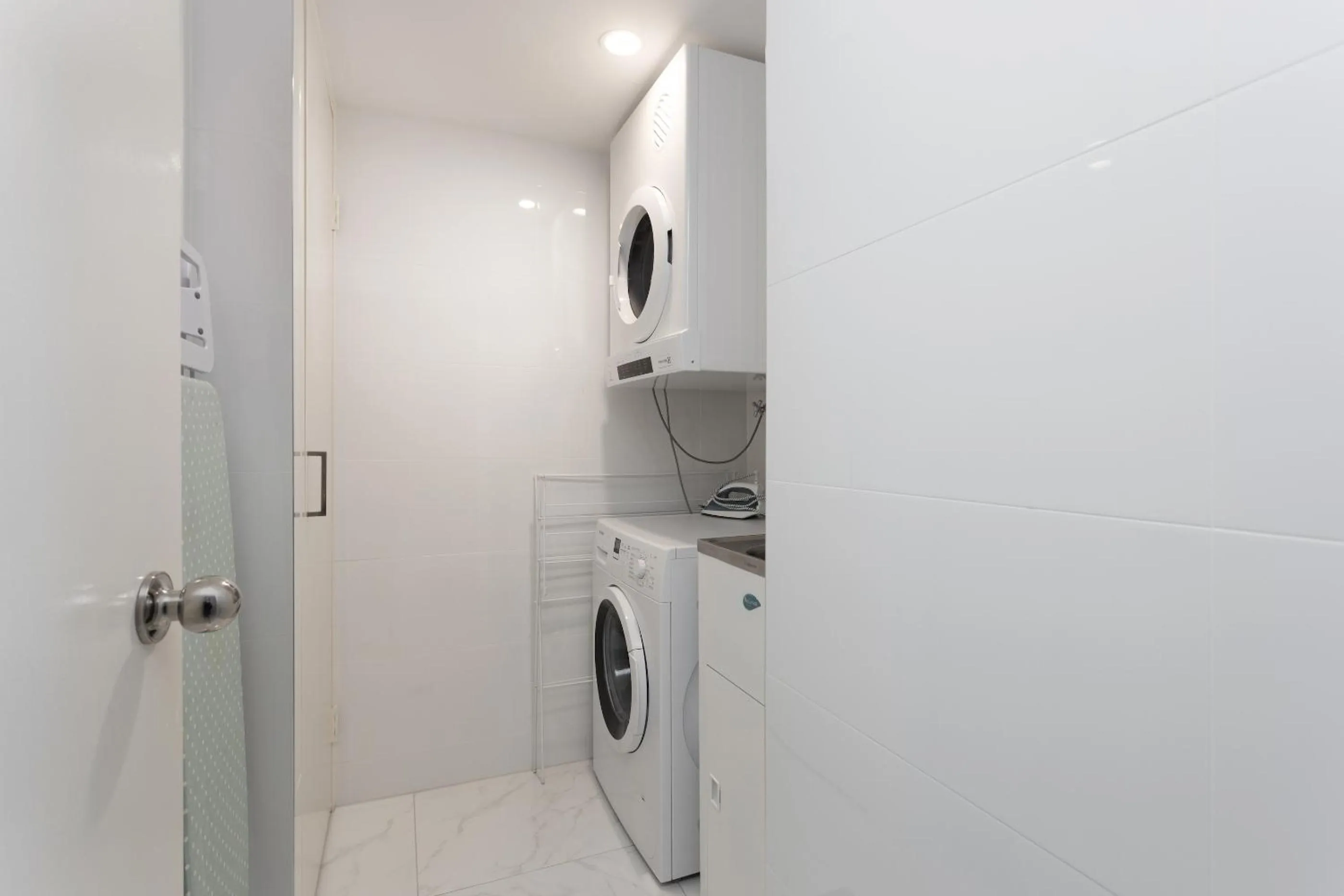Area and facilities in Capricornia Apartments