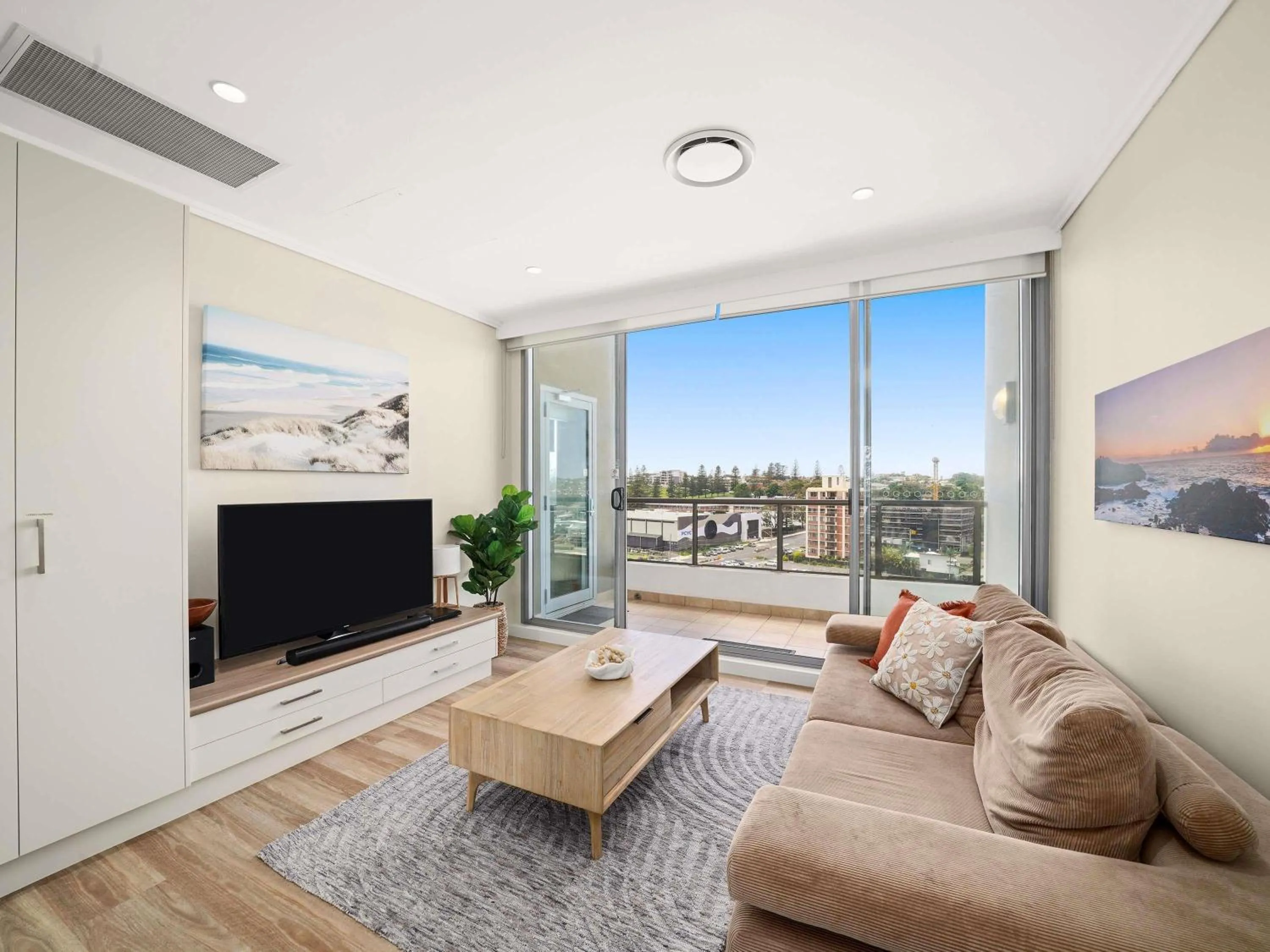 Bedroom in Mantra The Observatory