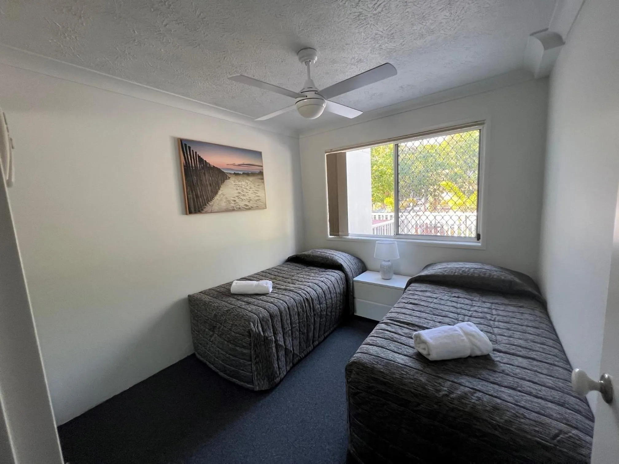 Bedroom, Bed in Cascade Gardens Apartments