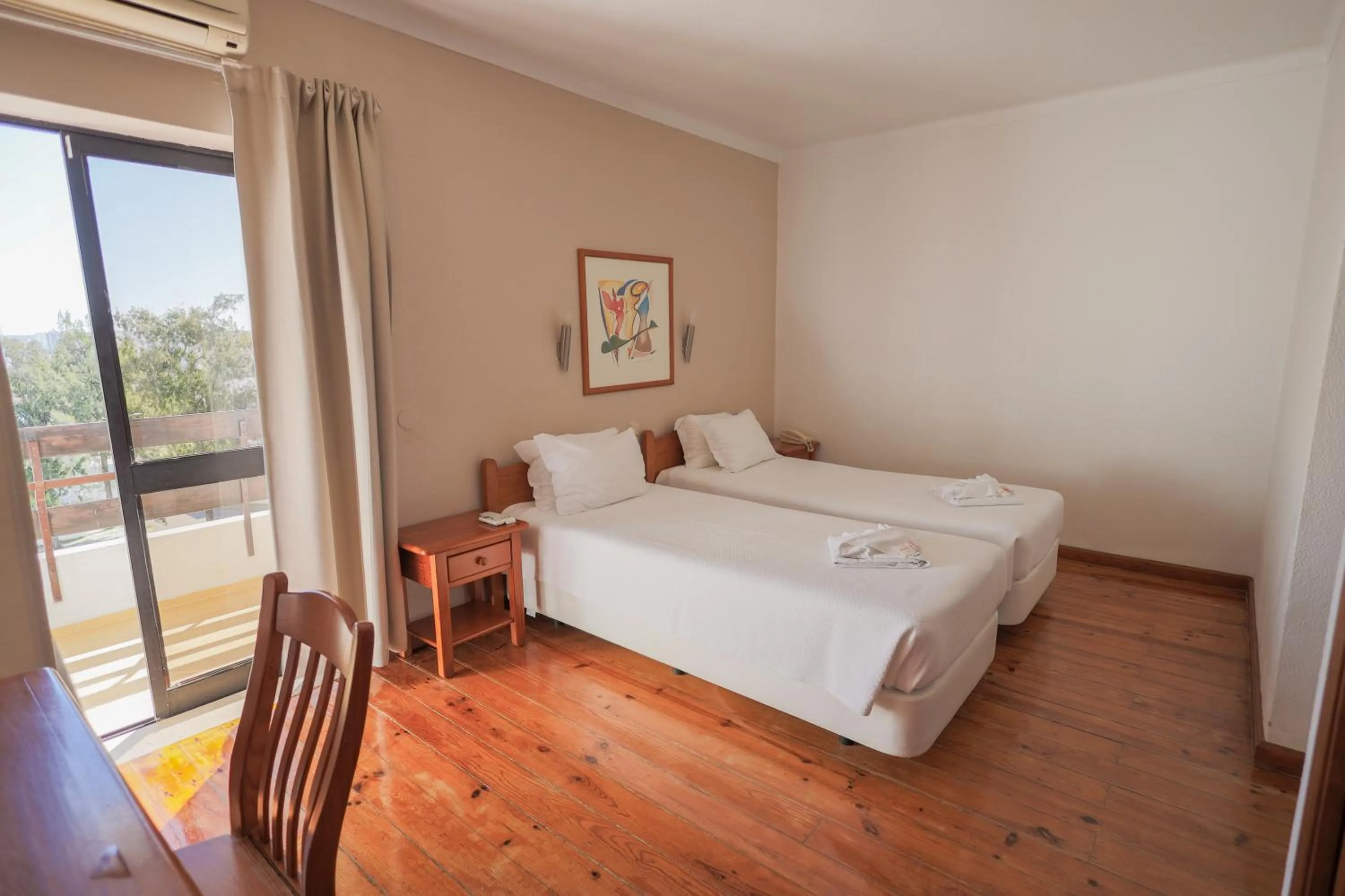 Bed in Portimão Center Hotel by Umbral