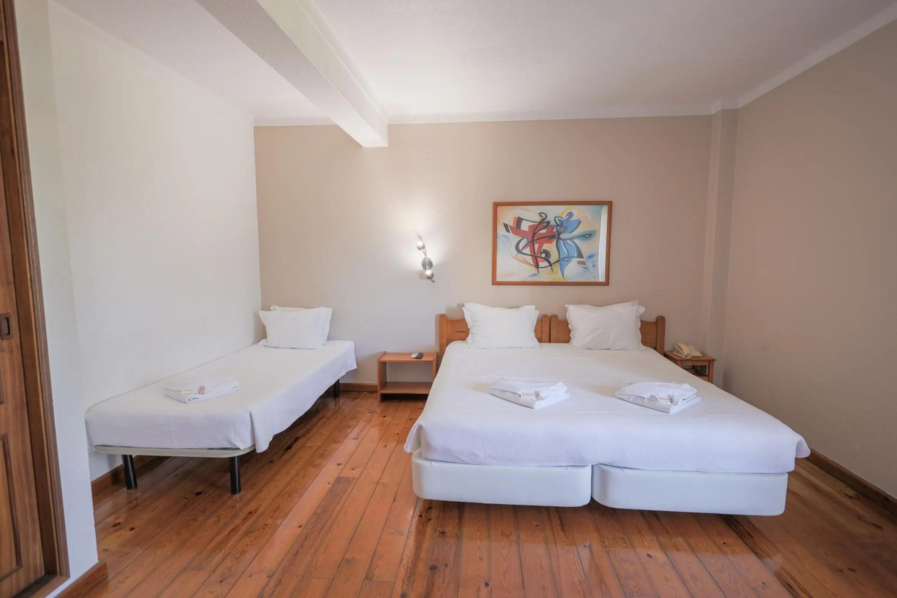 Bedroom, Bed in Portimão Center Hotel by Umbral