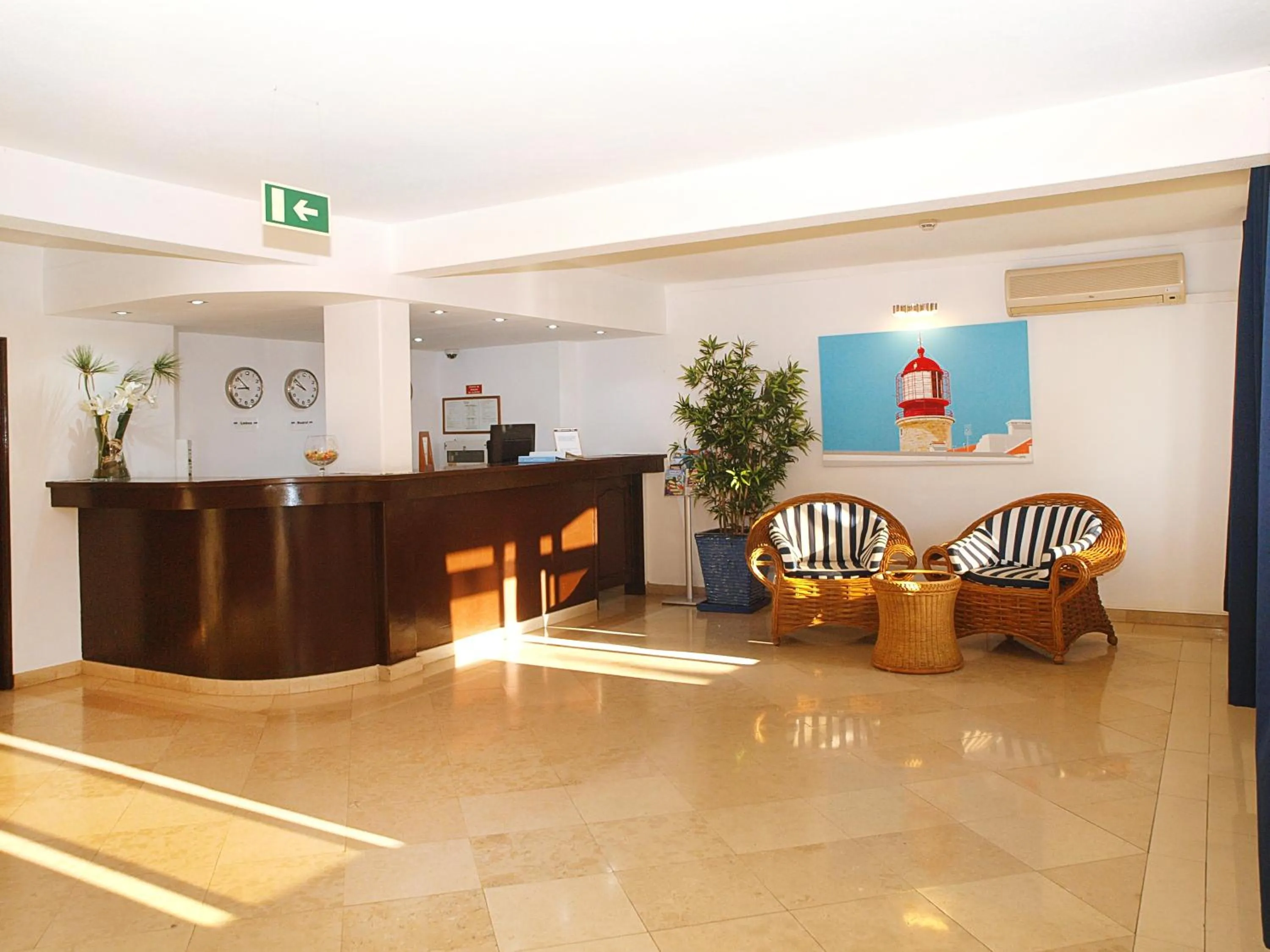Lobby or reception in Portimão Center Hotel
