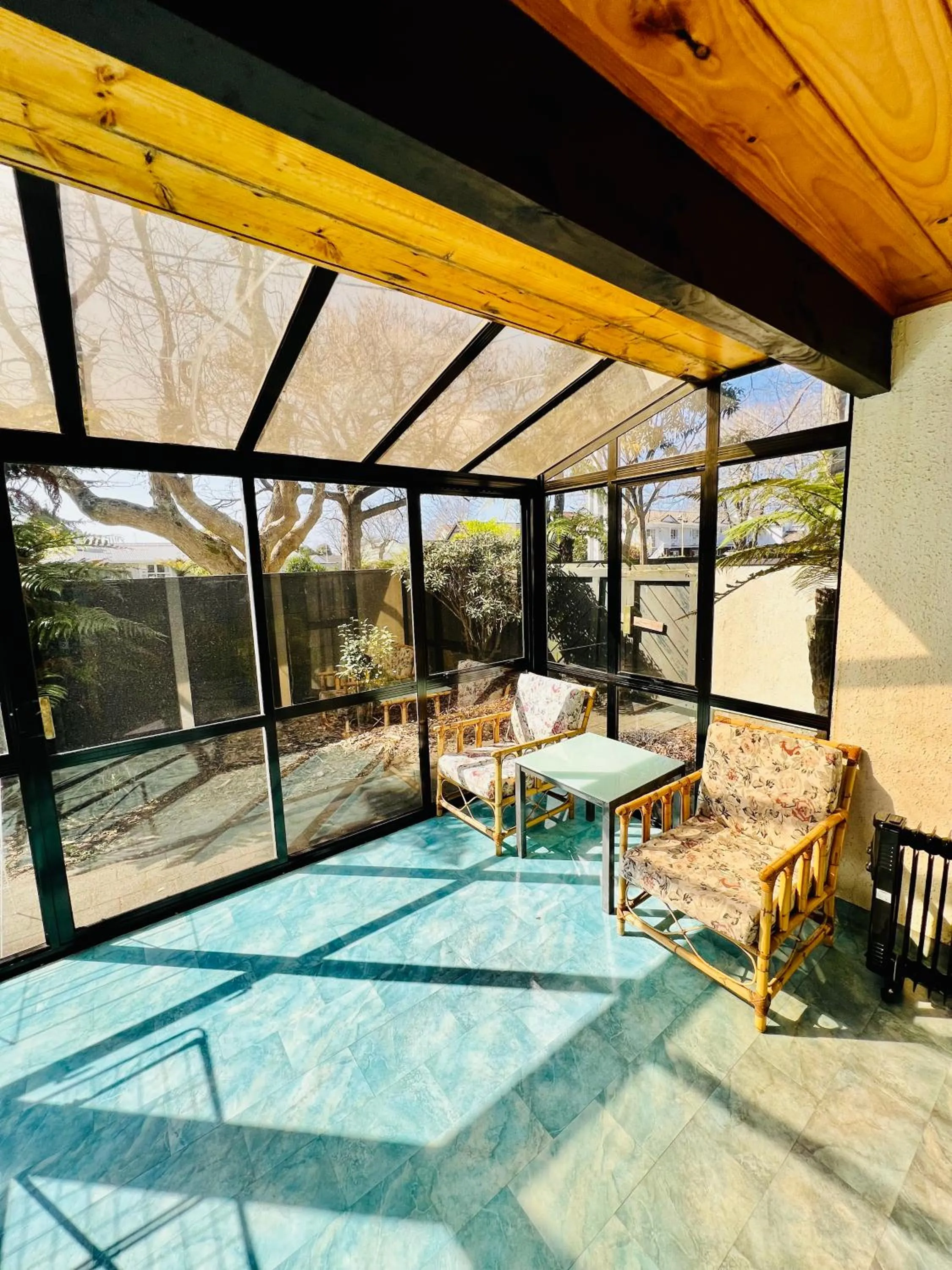 sunbed in Wylie Court Motor Lodge