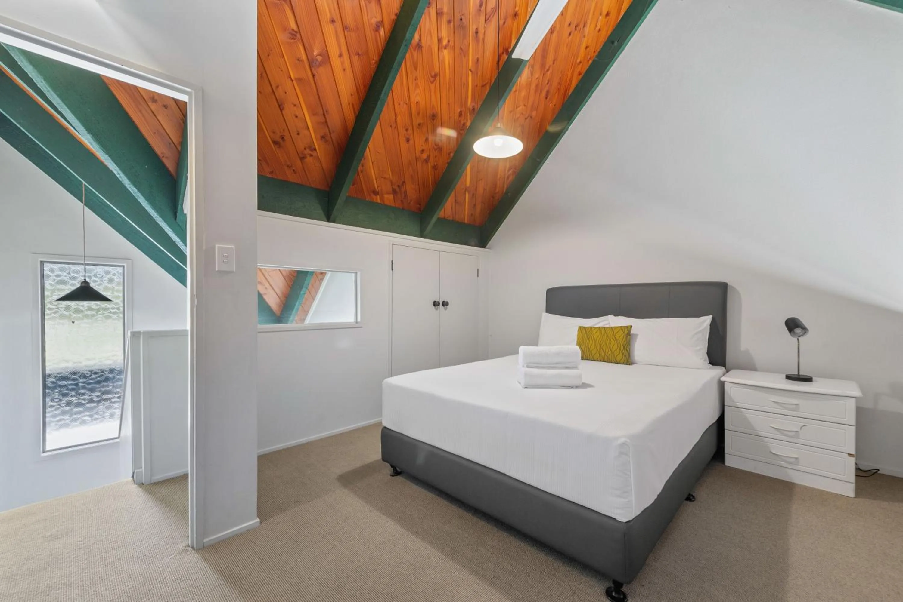 Bed in Wylie Court Motor Lodge