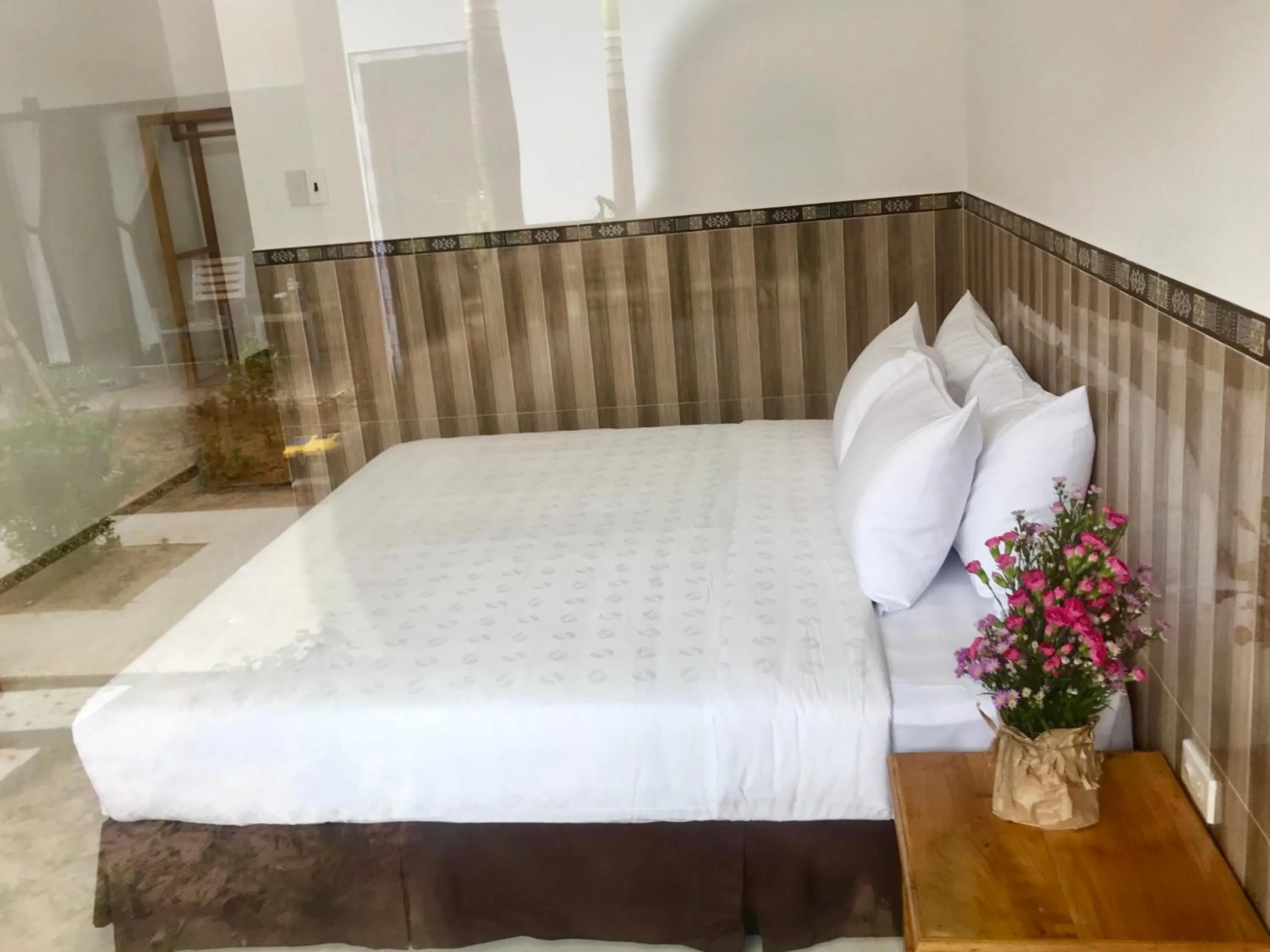 Bed in Canary Bungalow