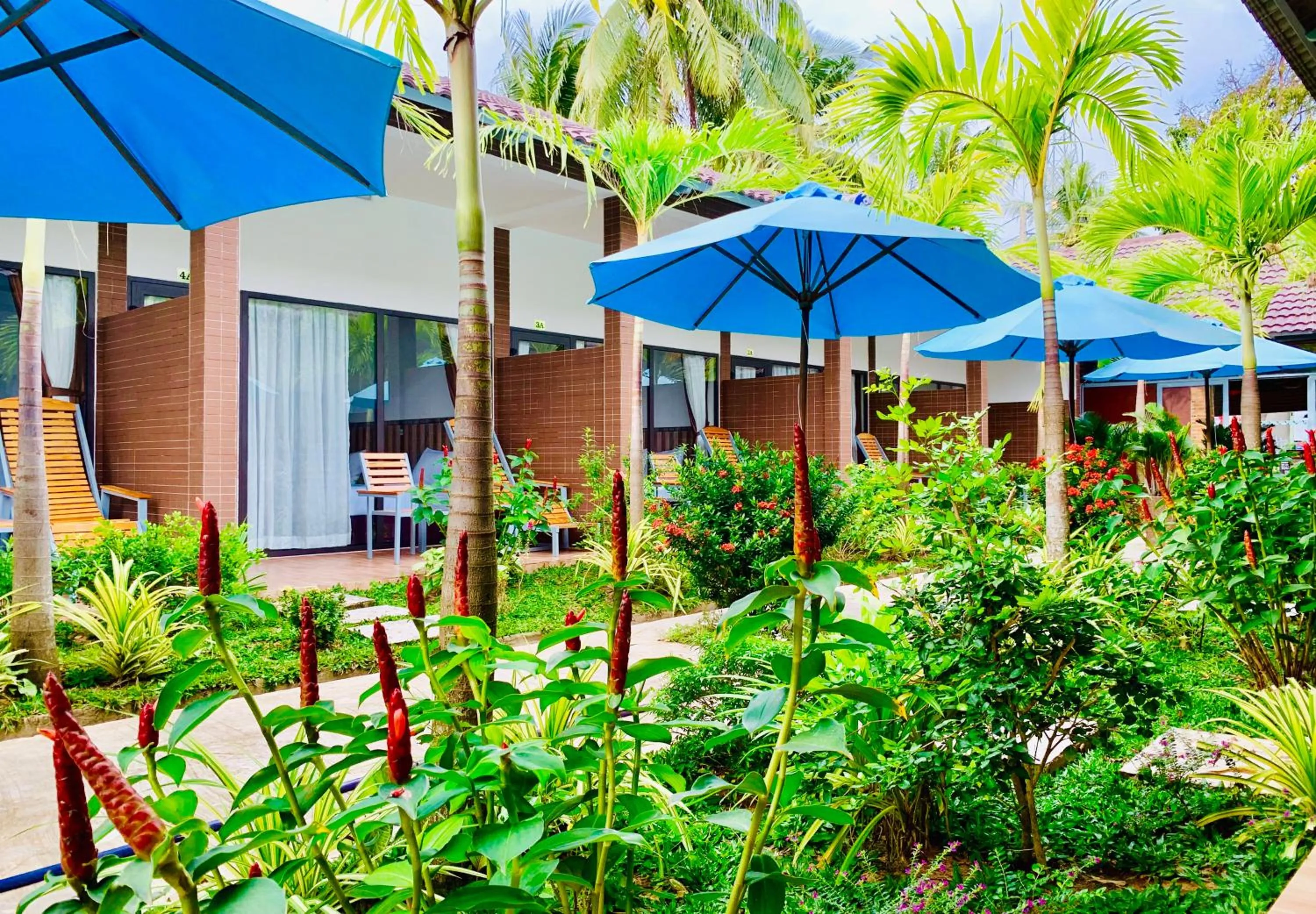 Facade/entrance in Canary Bungalow