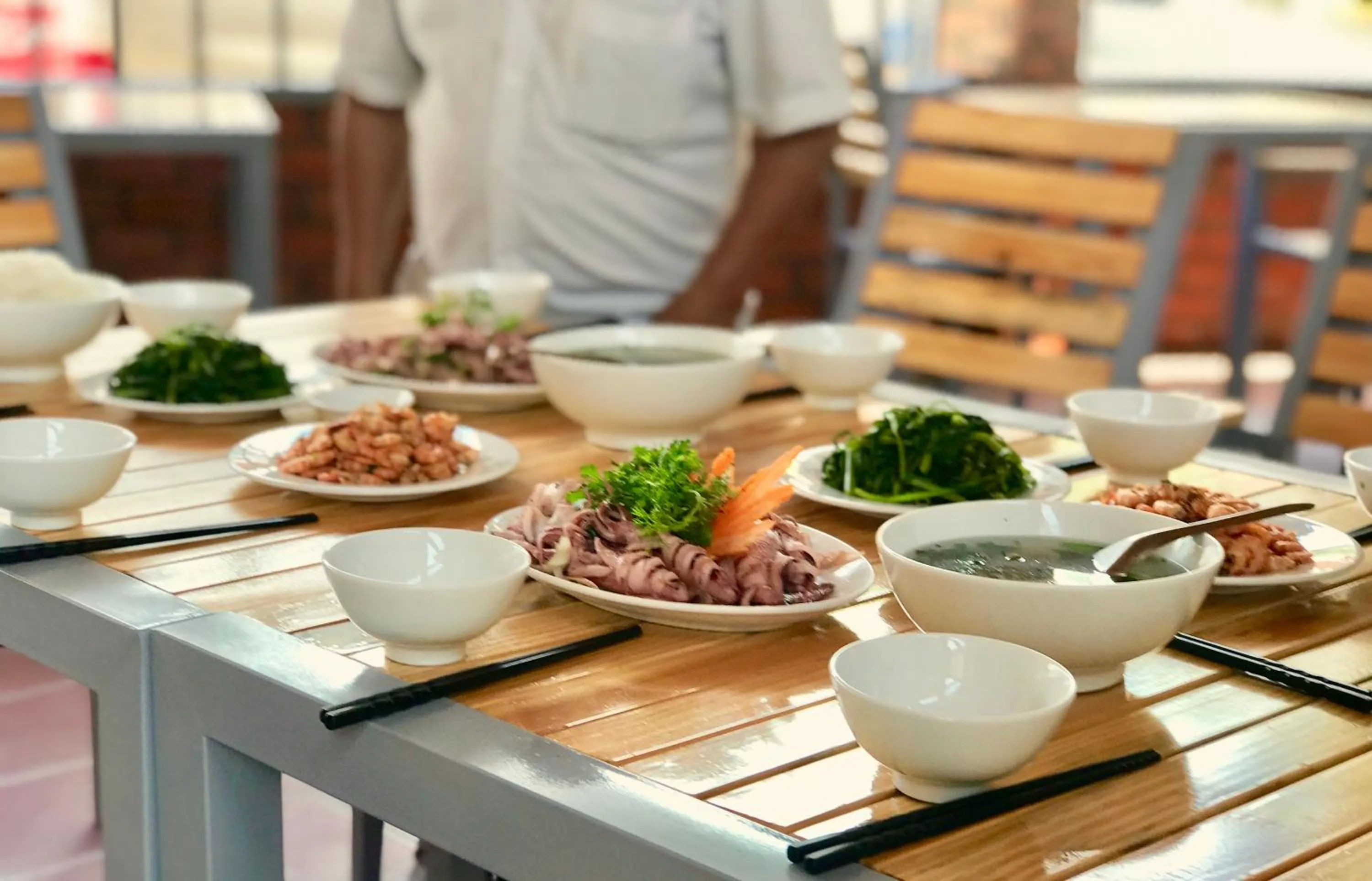 Restaurant/places to eat in Canary Bungalow