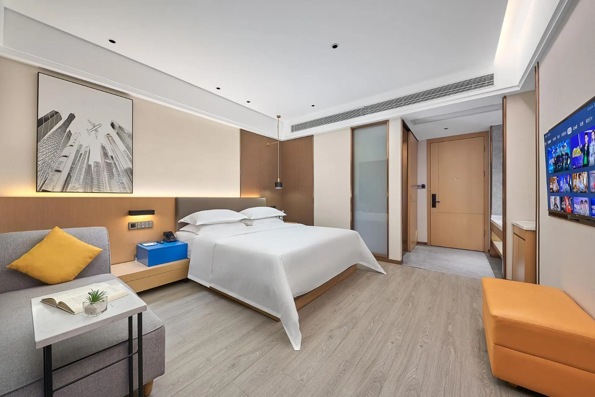 Photo of the whole room, Bed in Fengyue Light Shang Hotel Guangzhou Baiyun Airport Store