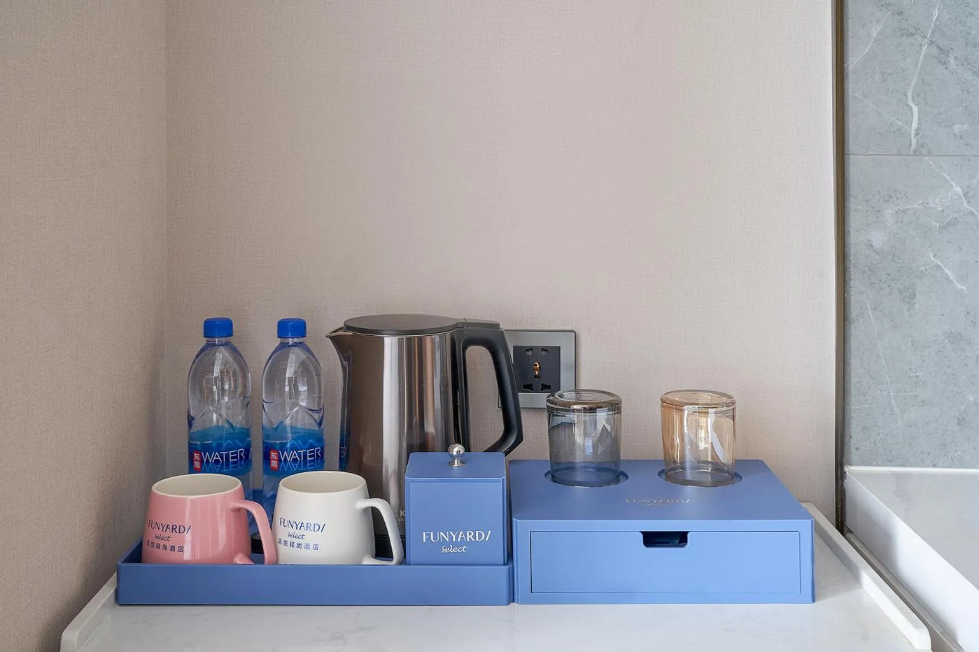 Coffee/tea facilities in Fengyue Light Shang Hotel Guangzhou Baiyun Airport Store