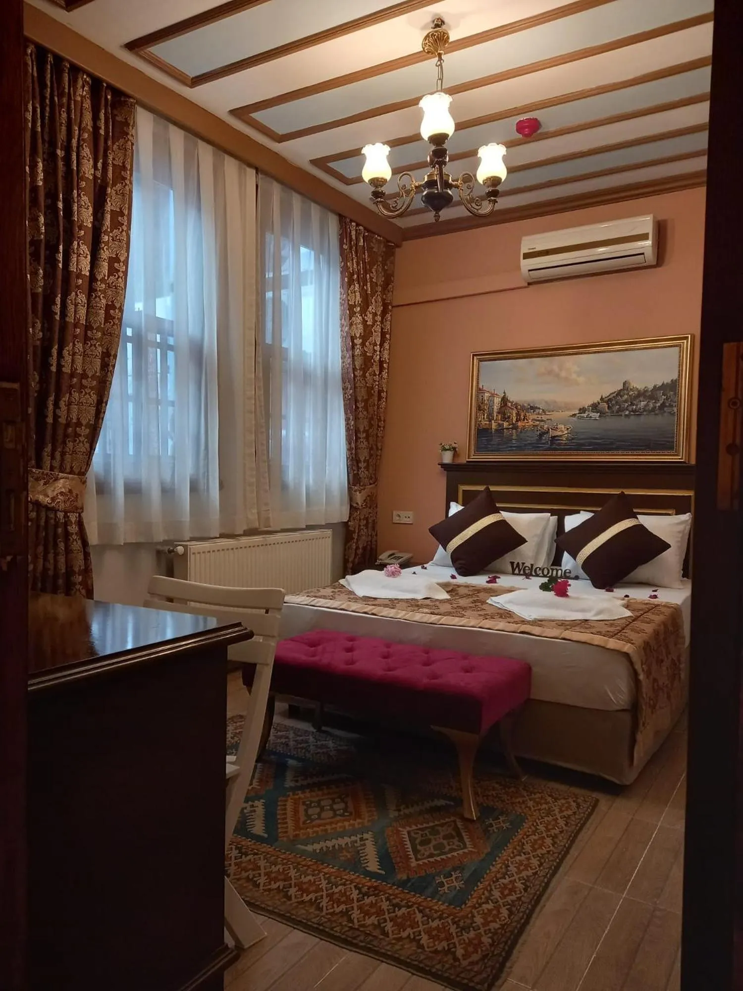 Bedroom, Bed in Emirhan Hotel, Sultanahmet