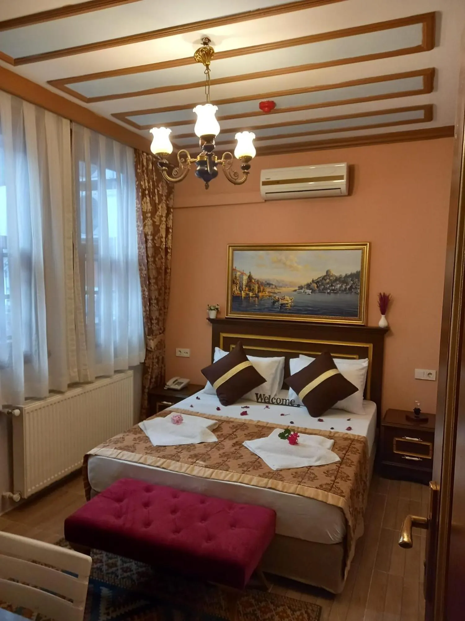 Bedroom, Bed in Emirhan Hotel, Sultanahmet