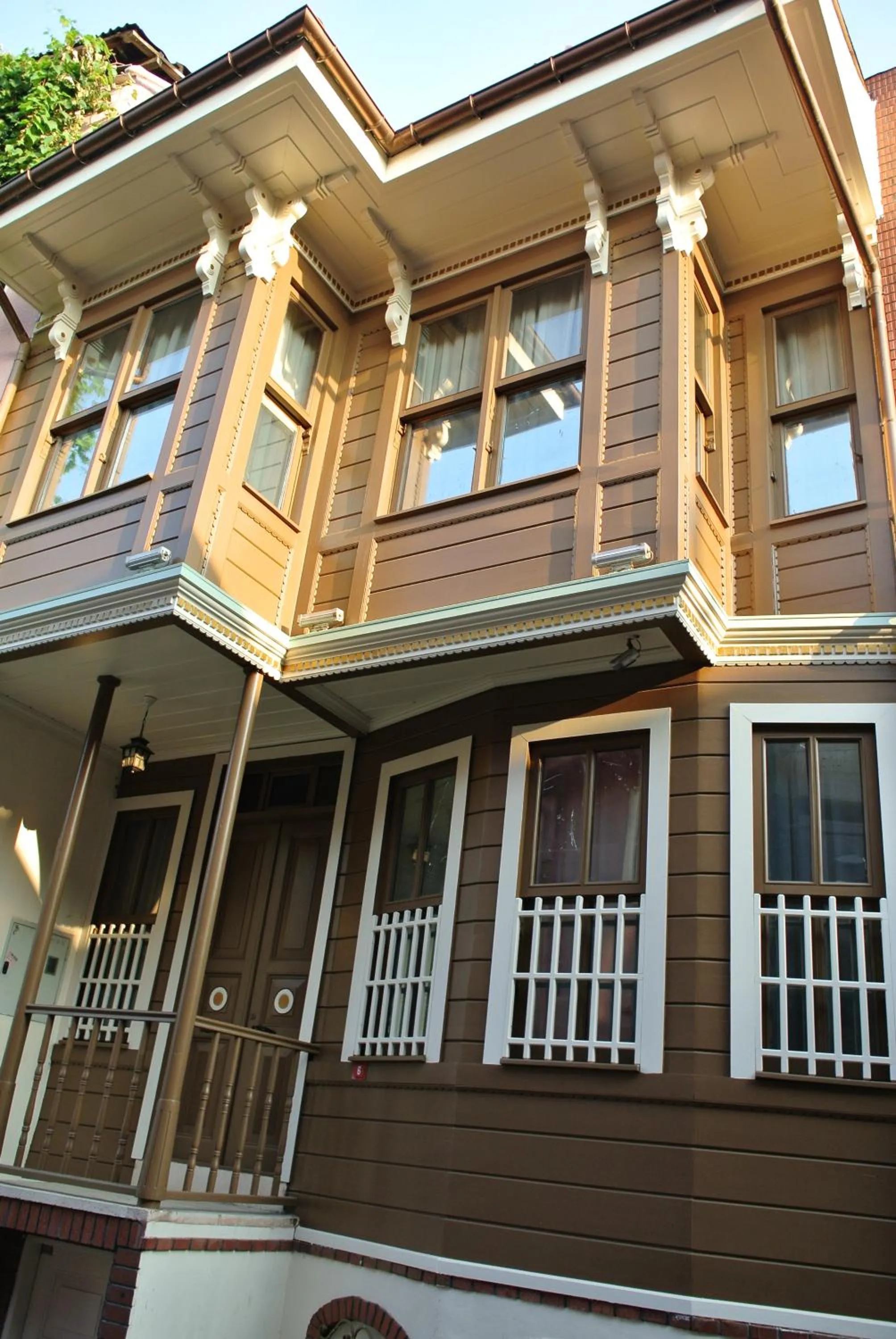 Facade/entrance in Emirhan Hotel, Sultanahmet