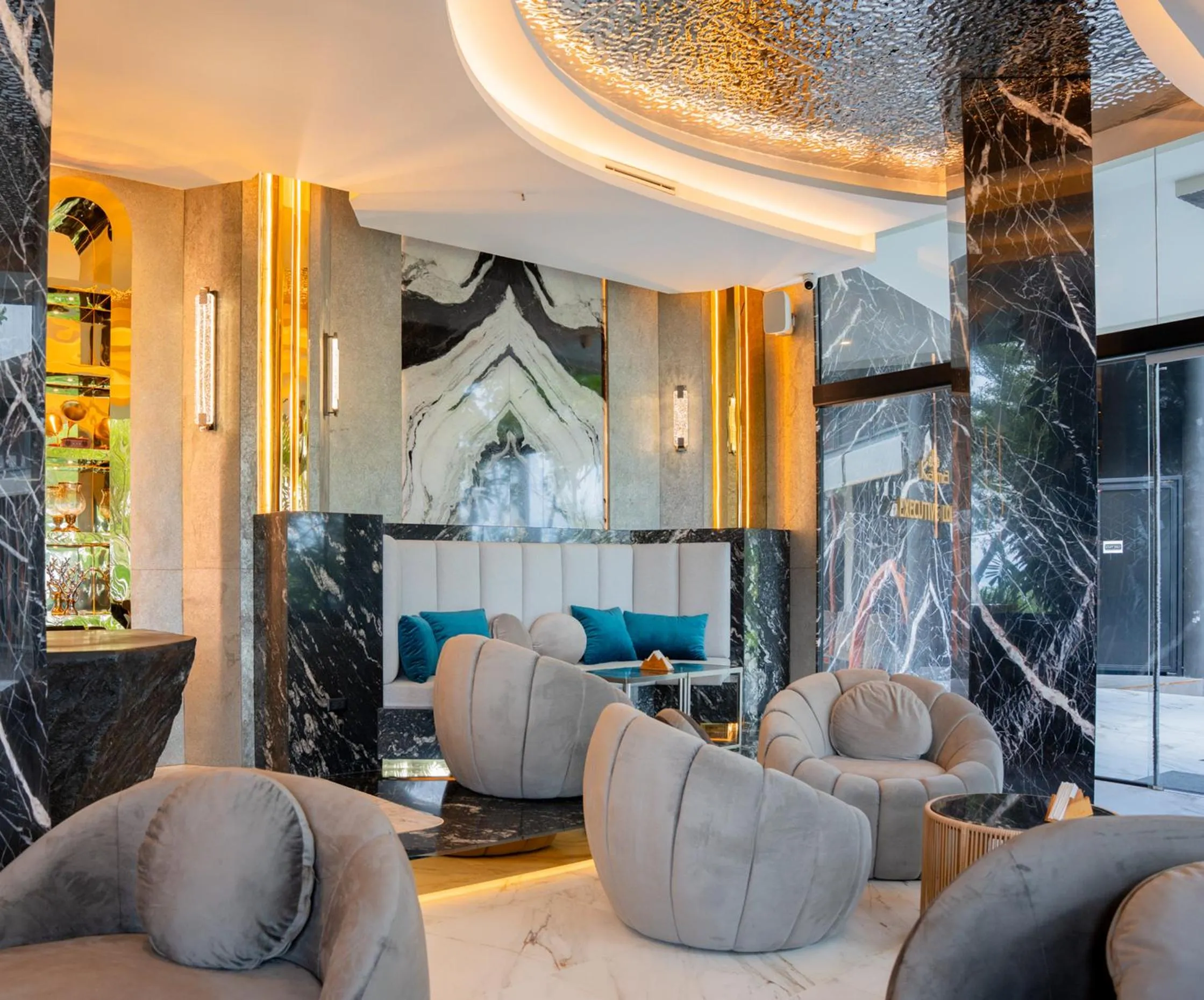 Lounge or bar in Kalima Resort and Spa