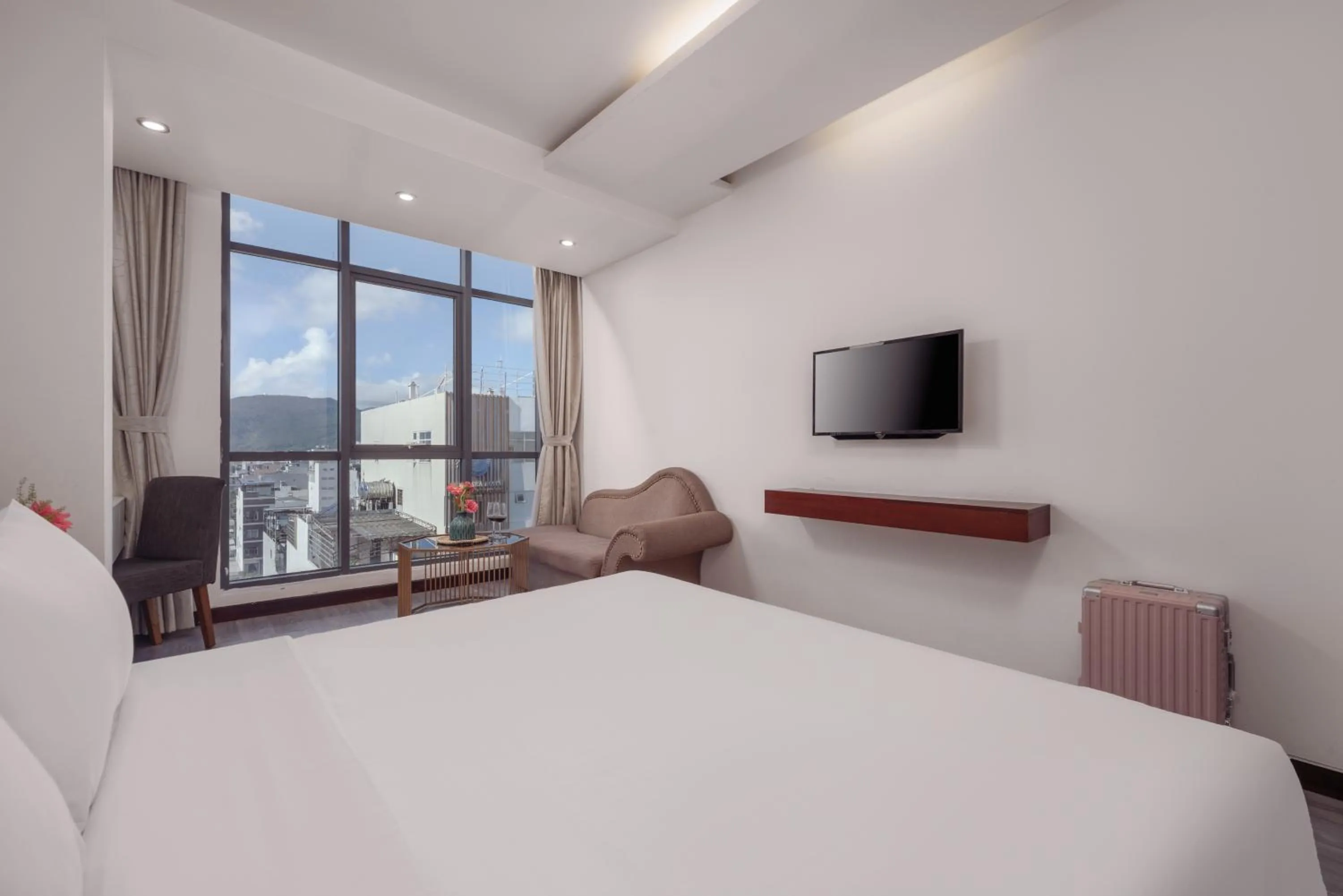 Photo of the whole room, Bed in Star Hotel and Spa - Fitness