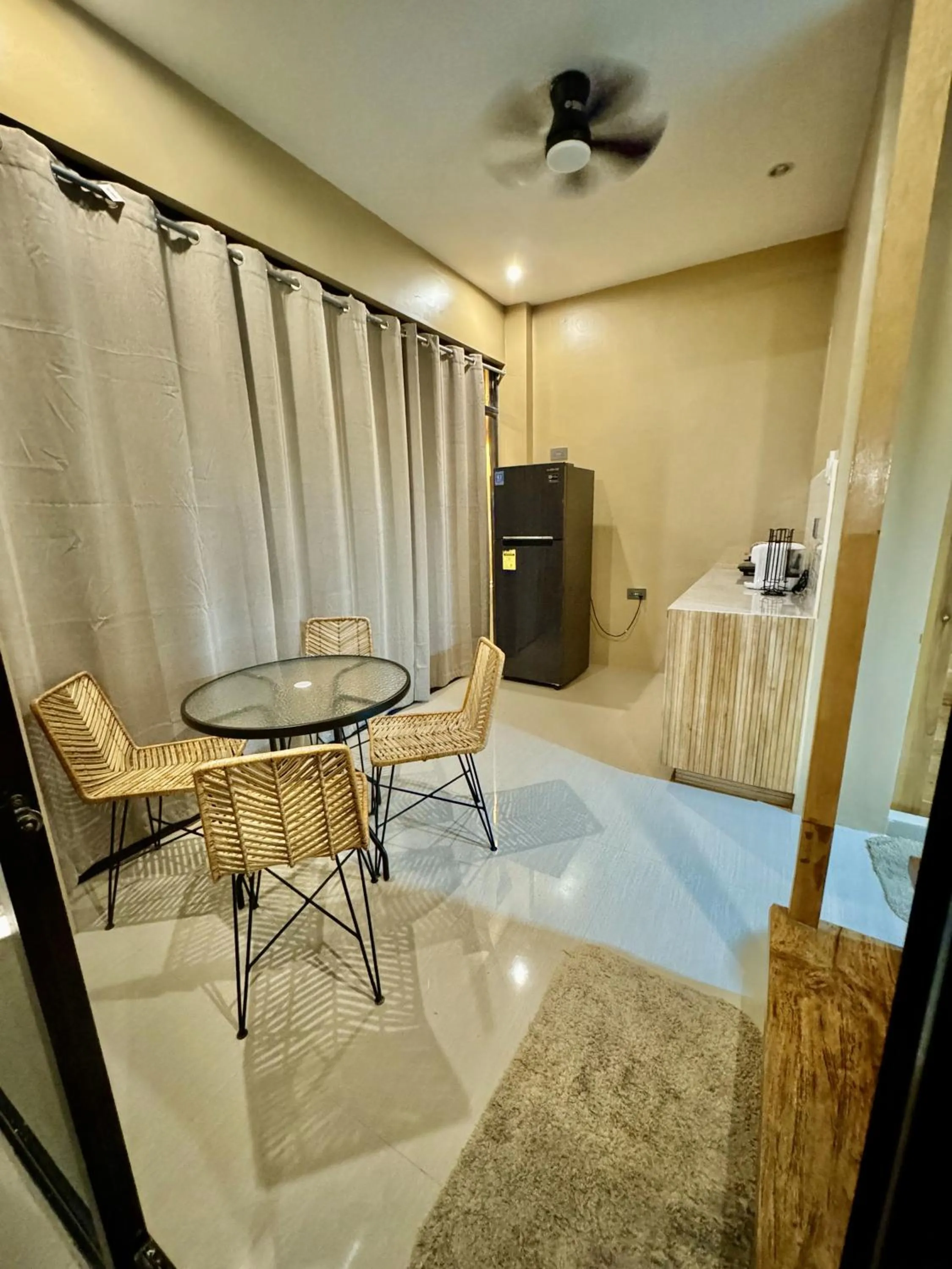 Southseas Beach Resort and Dive Center