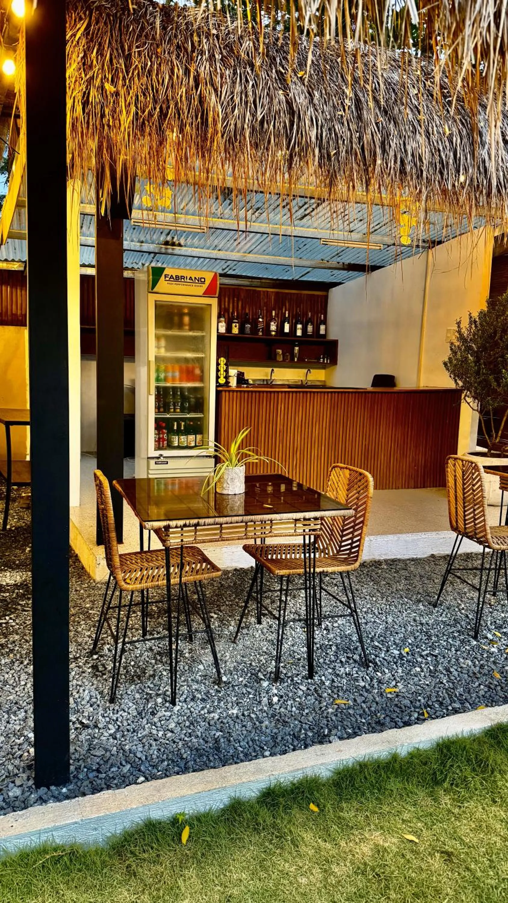 Lounge or bar in Southseas Beach Resort and Dive Center