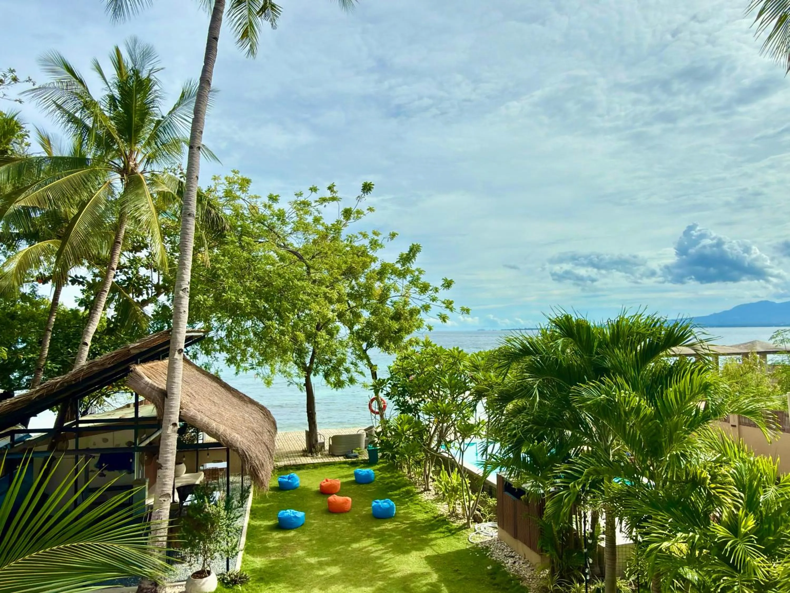Southseas Beach Resort and Dive Center
