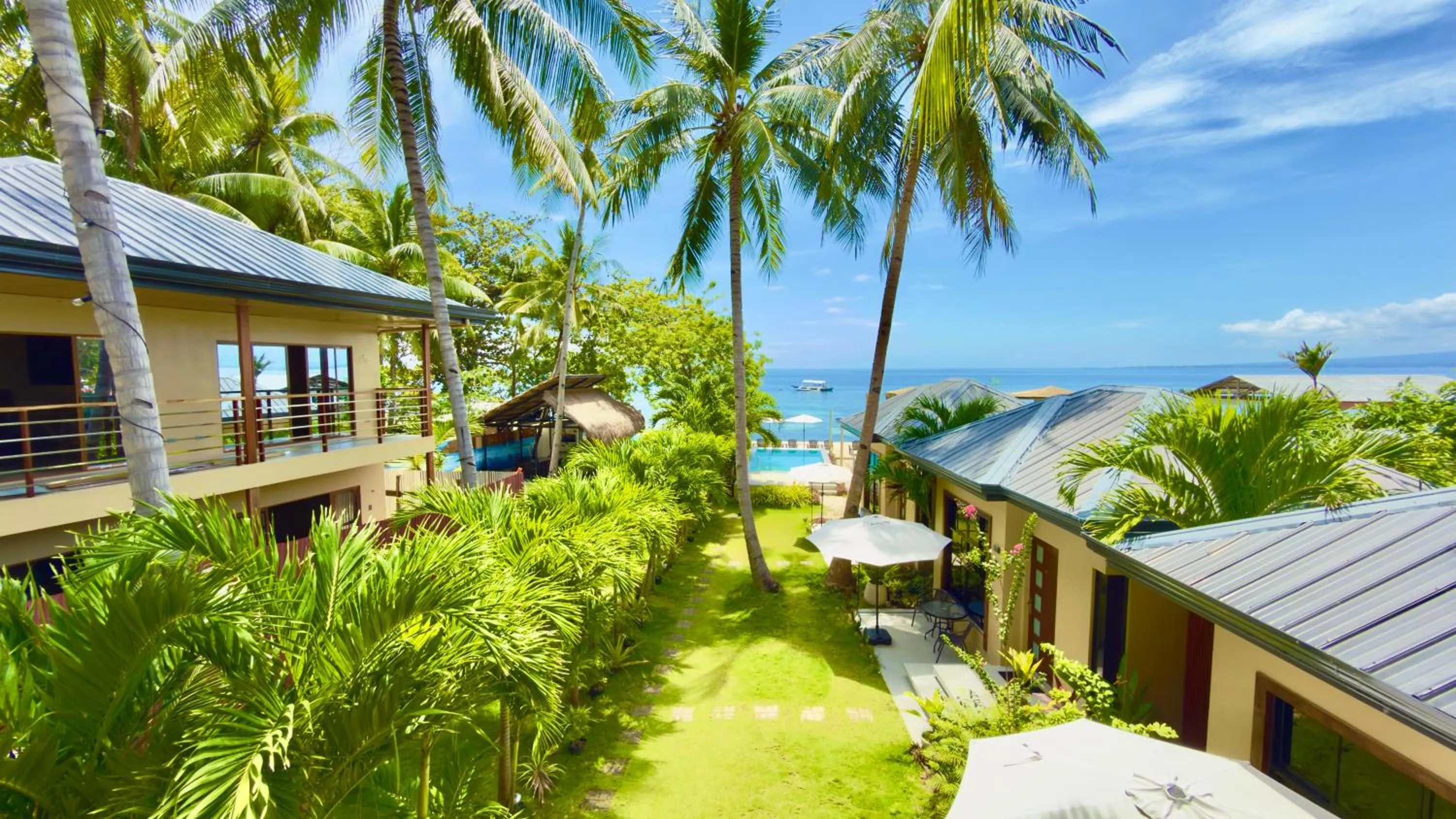 Southseas Beach Resort and Dive Center