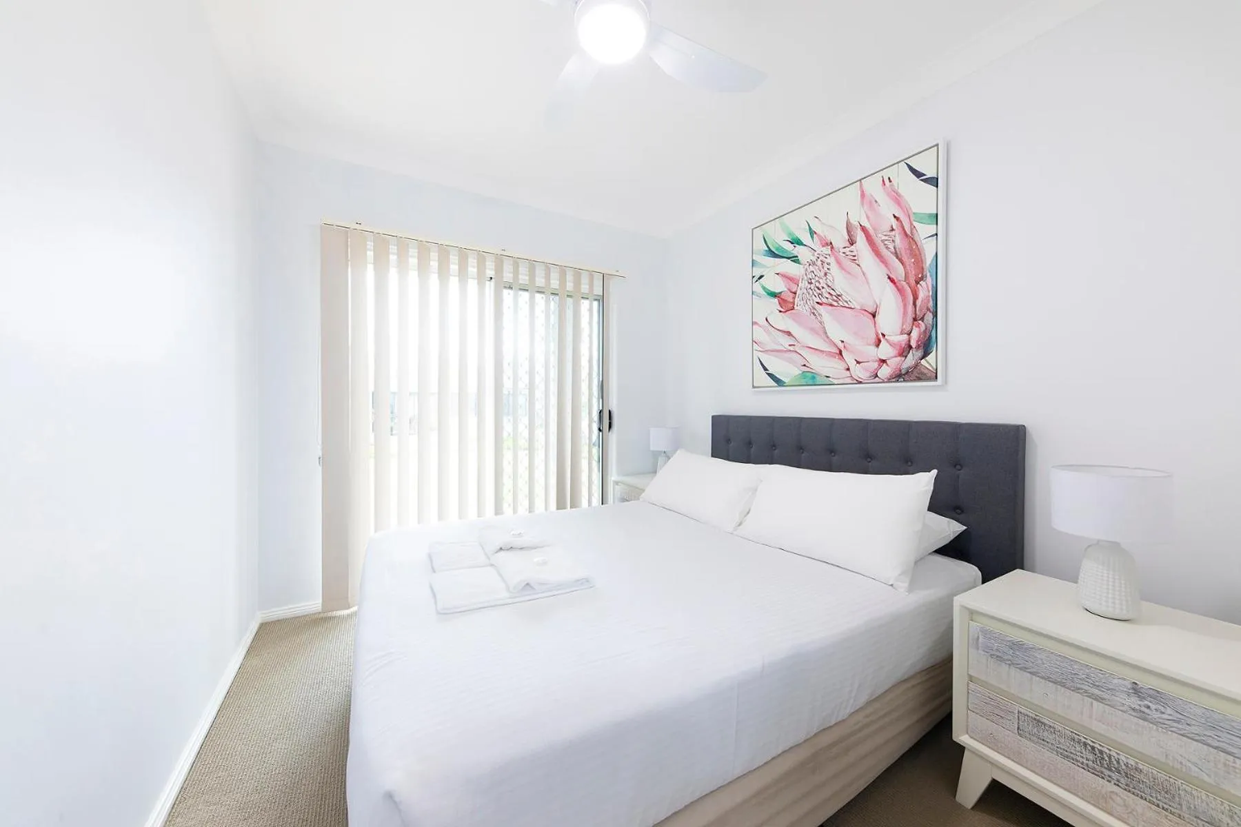 Bed in Meridian Beachside Apartments