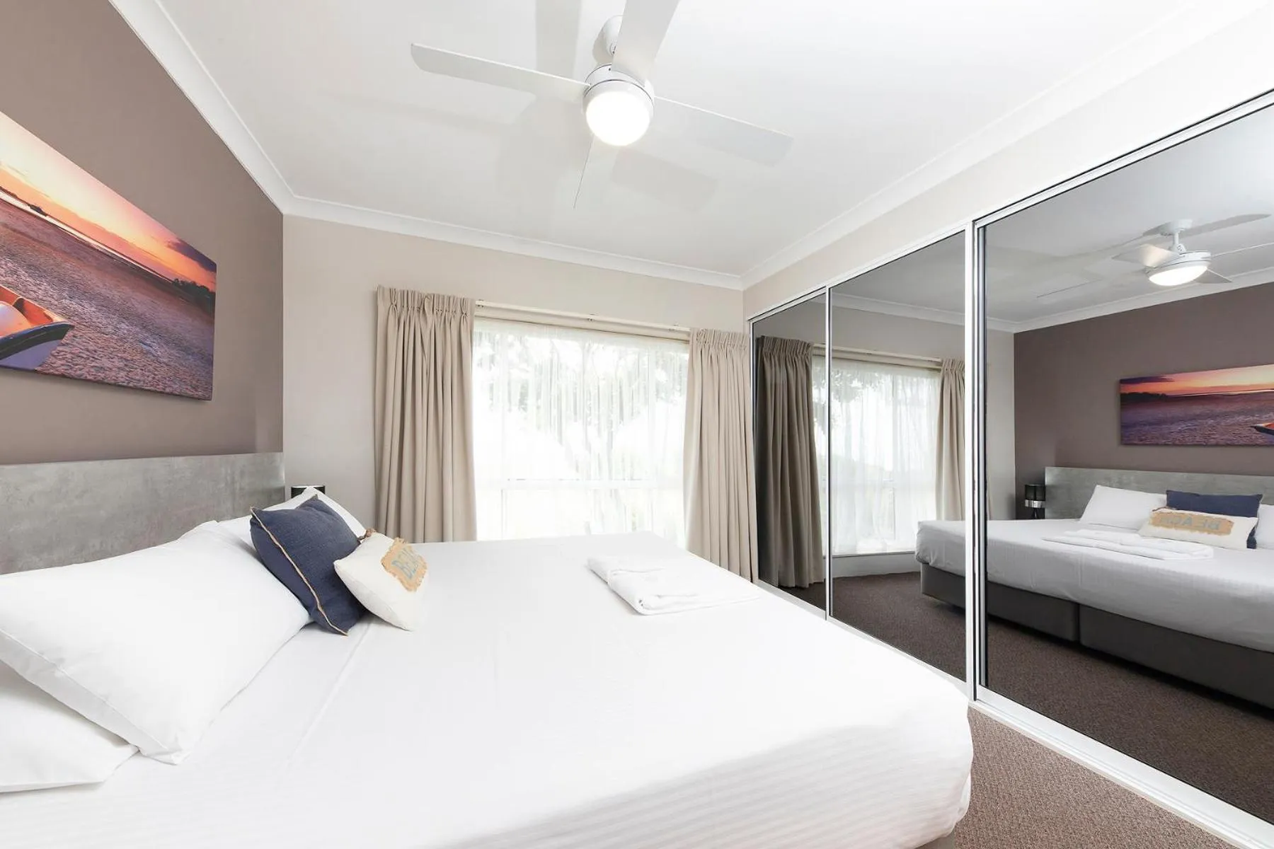 Photo of the whole room, Bed in Meridian Beachside Apartments