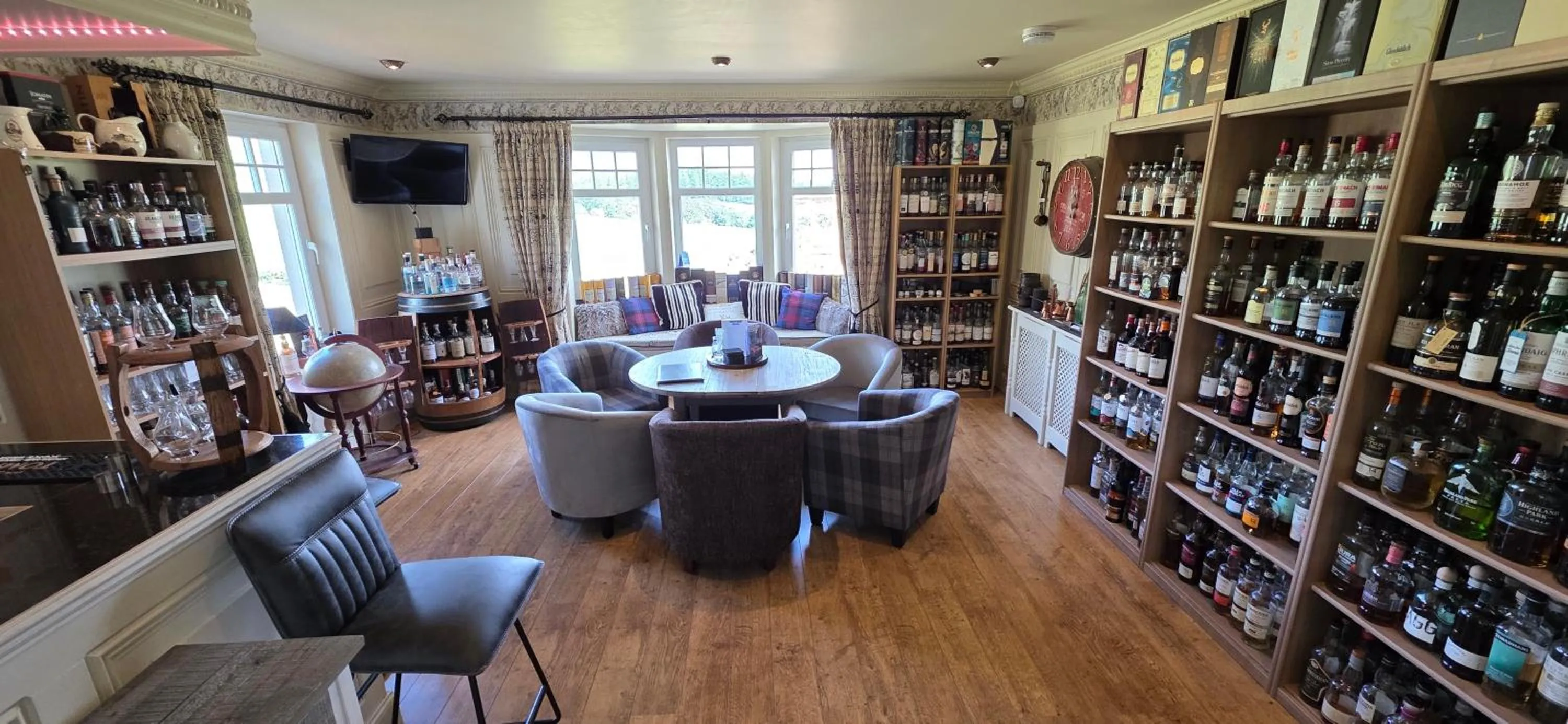 Lounge or bar in The Gables Whisky B&B