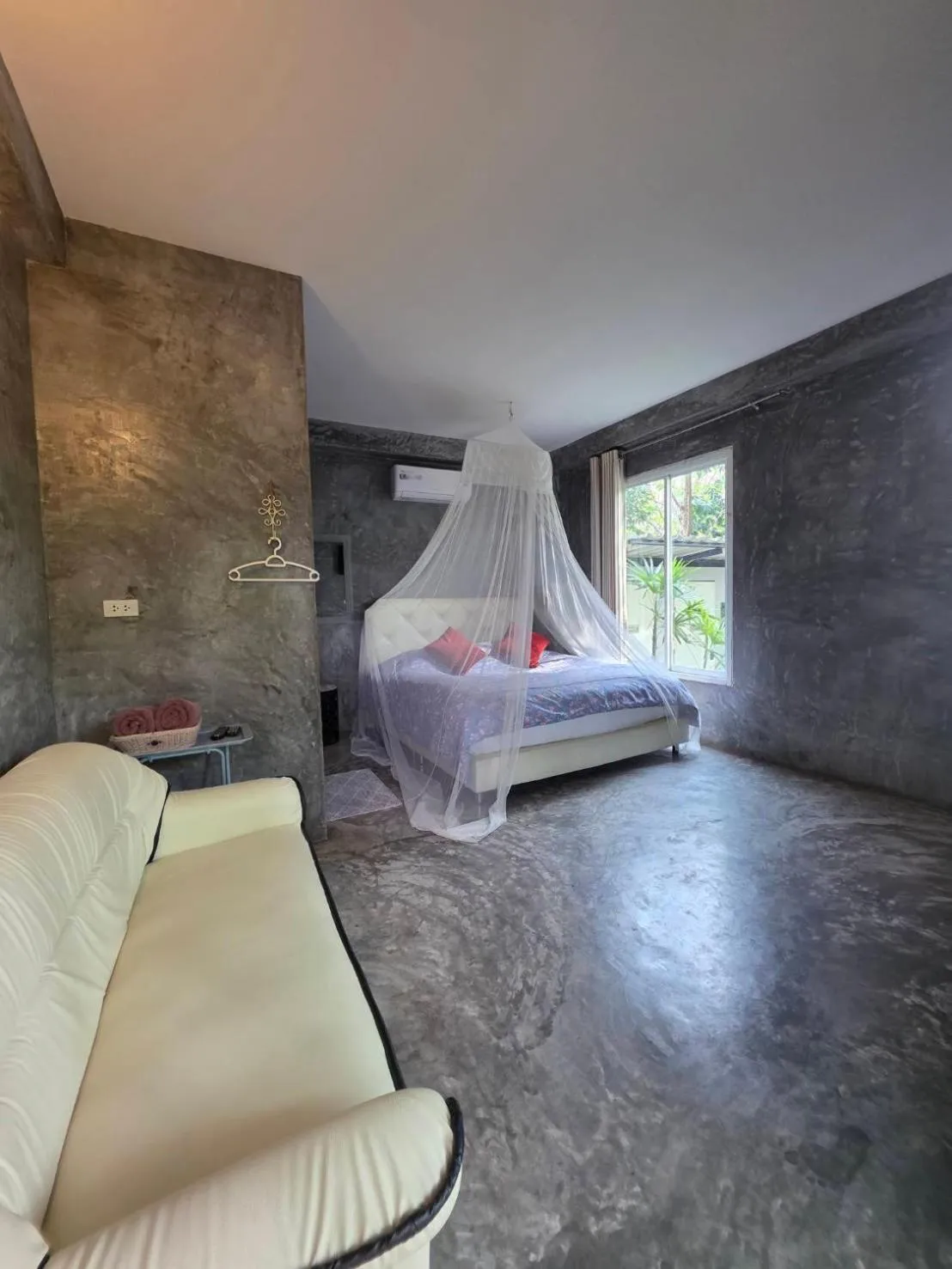 Photo of the whole room, Bed in Bansuanrimnam Pakchong Resort