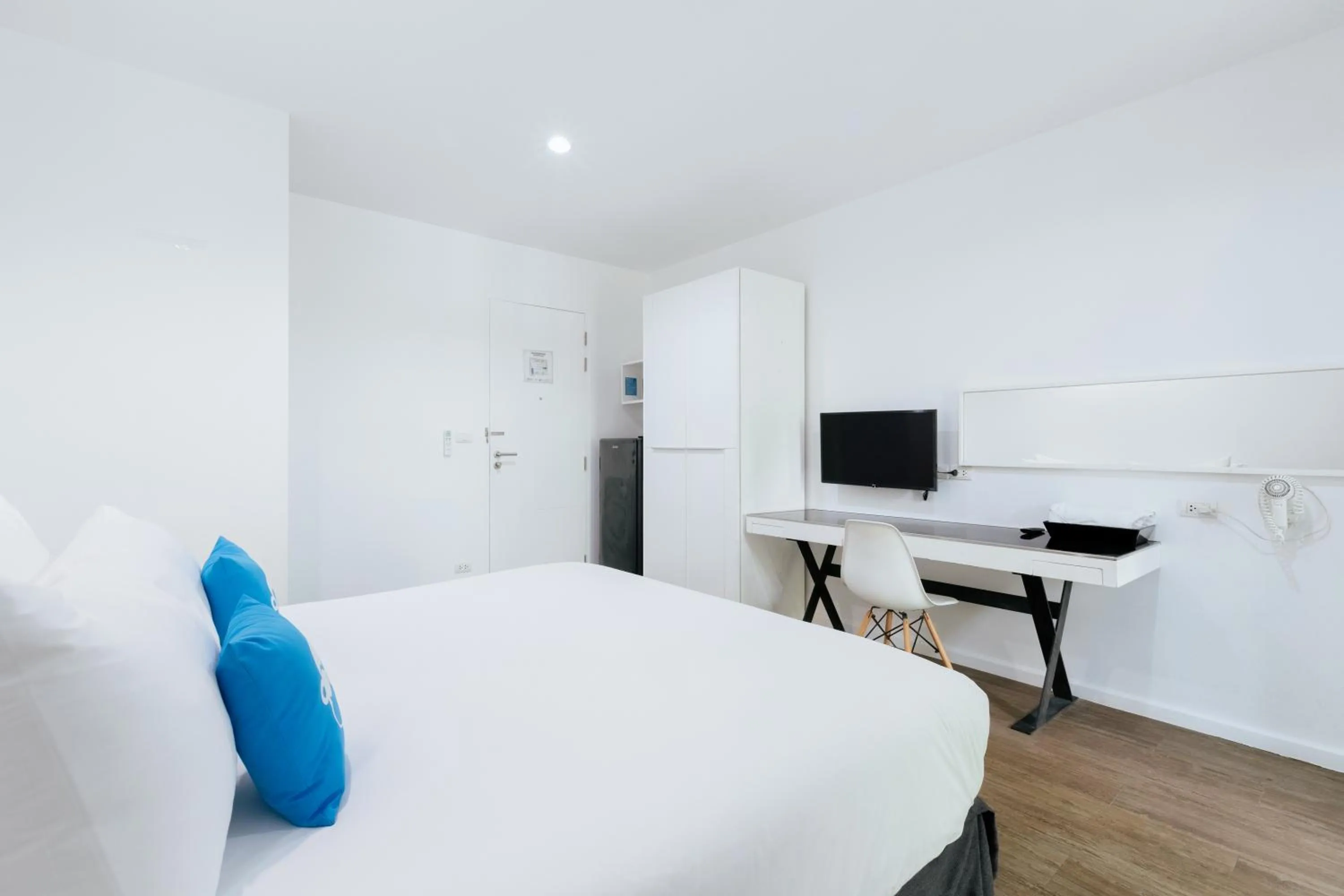 Bedroom, Bed in Blu Monkey Bed & Breakfast Phuket