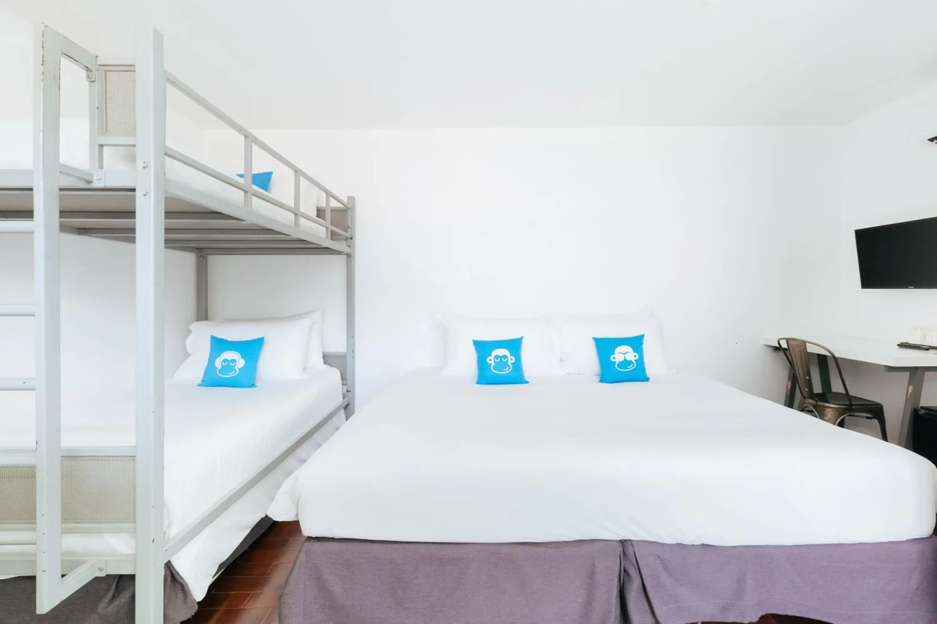 Standard Family Room in Blu Monkey Bed & Breakfast Phuket Standard Family Room in Blu Monkey Bed & Breakfast Phuket