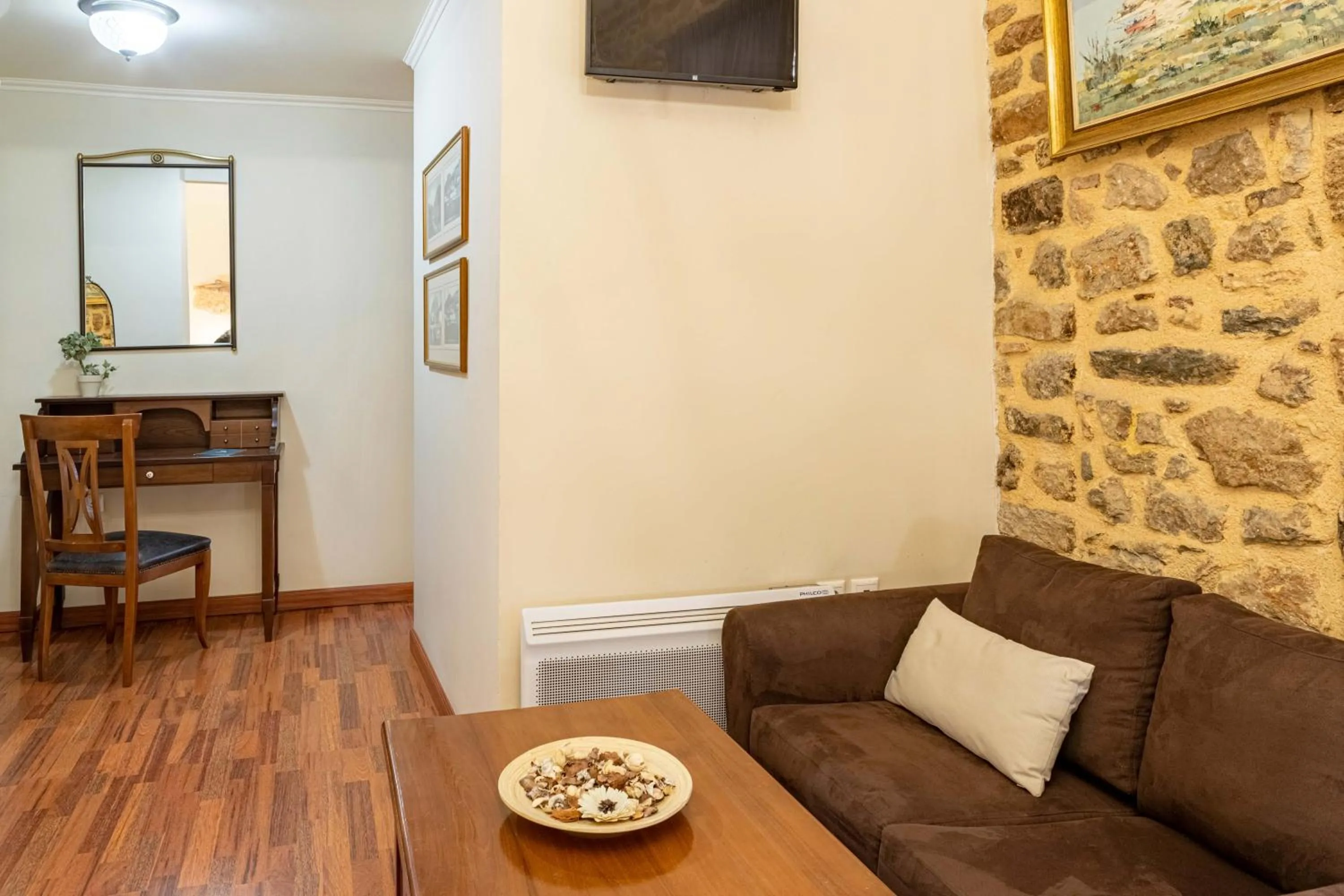 Photo of the whole room in Althaia Pension