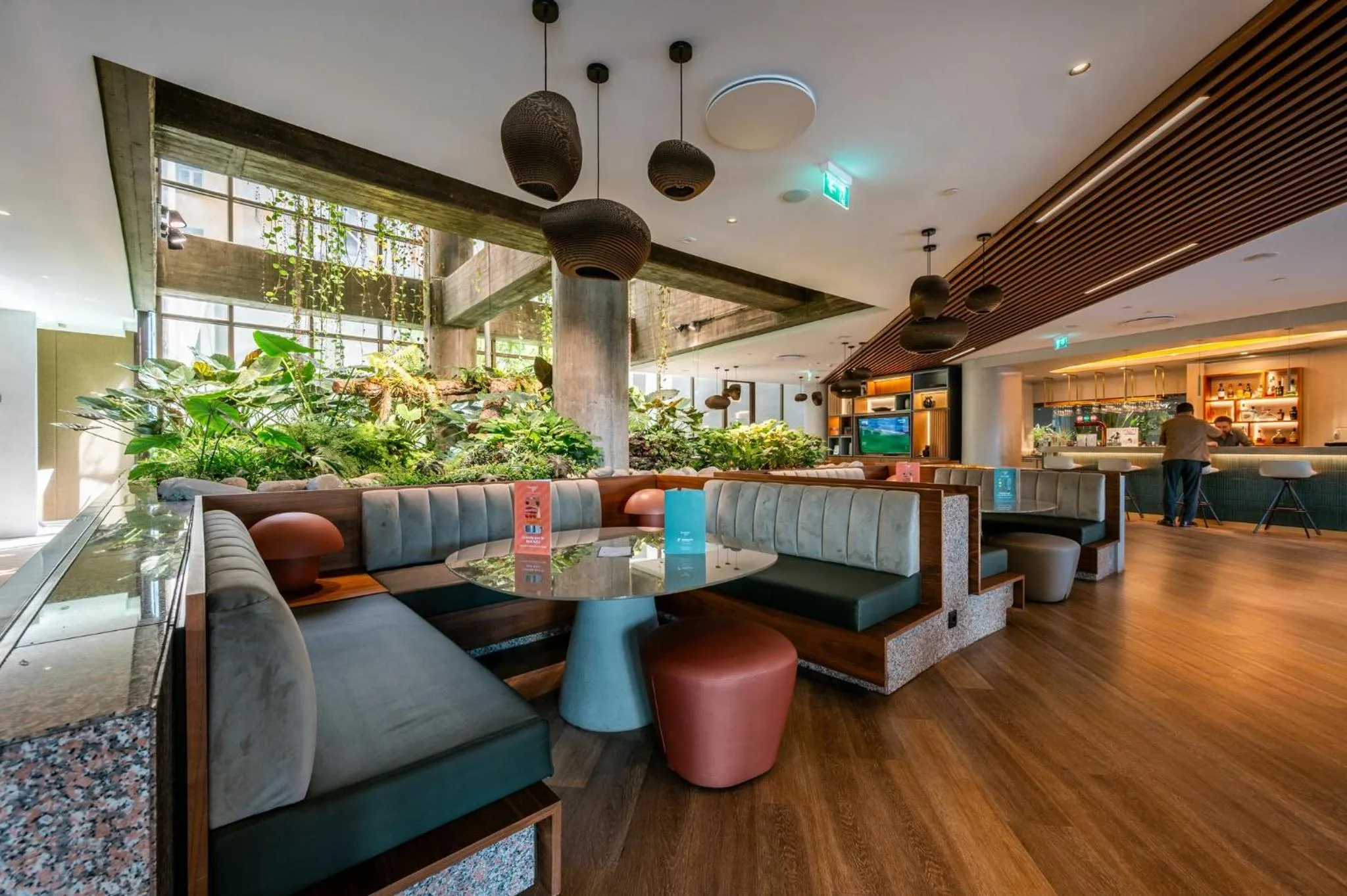 Lounge or bar in Holiday Inn Lisbon-Continental by IHG