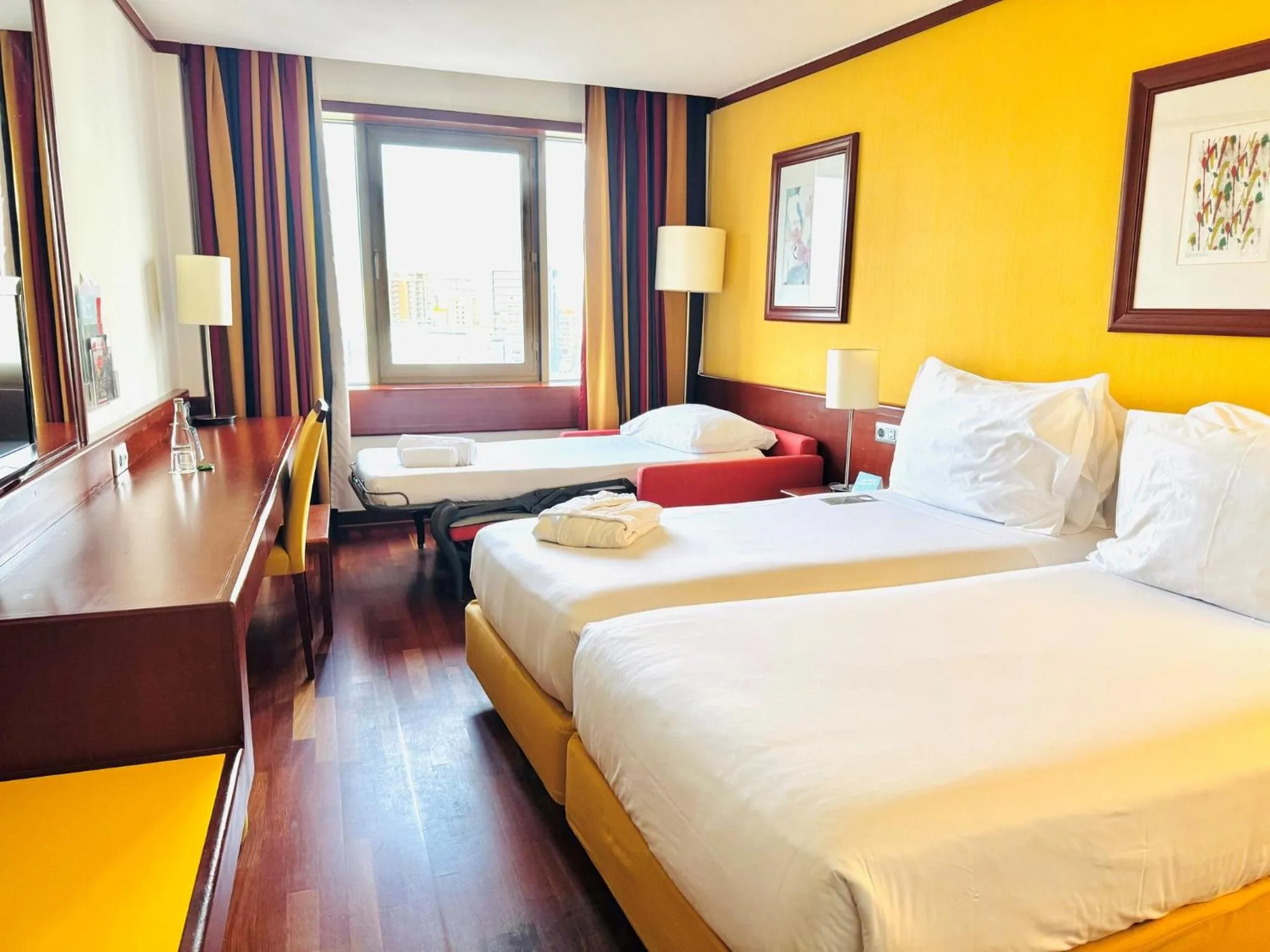 Photo of the whole room, Bed in Holiday Inn Lisbon-Continental by IHG